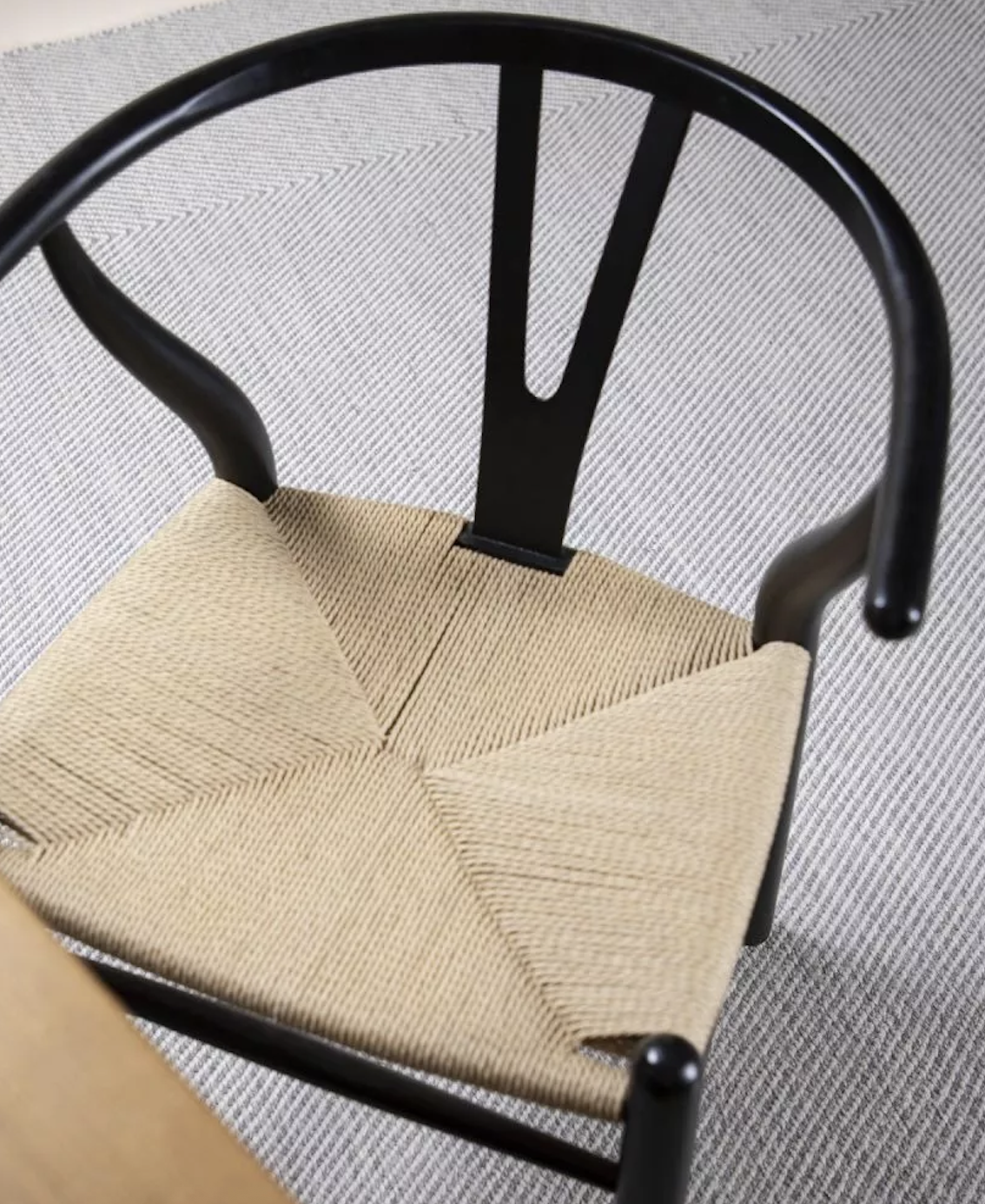 SILLA WISH ESTRUCTURA COLOR MADERA NEGRA Y RATTAN TEJIDO NATURAL-2
