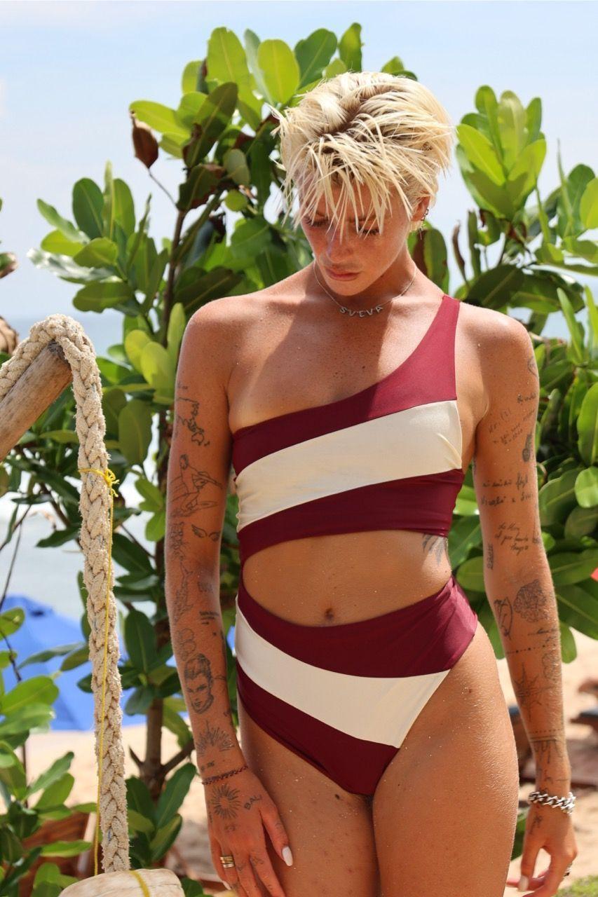 TRAJE DE BAÑO BICOLOR BAHIA BURDEO CON CREMA-5