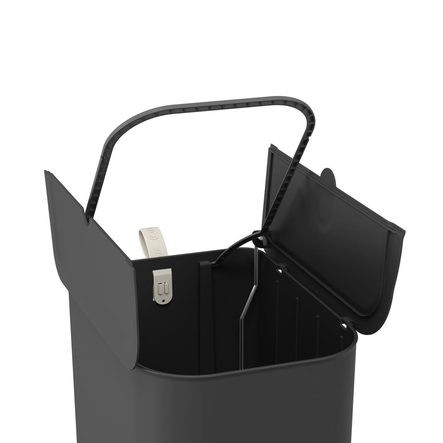 Basurero Mariposa con Pedal 12L Negro con Asa -5