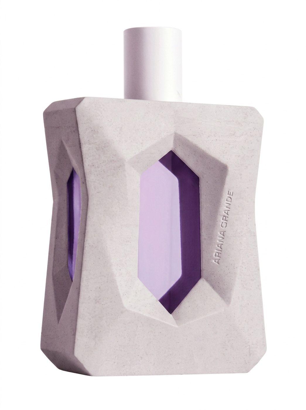 Perfume Mujer Ariana Grande God Is A Woman EDP 50 ML -1