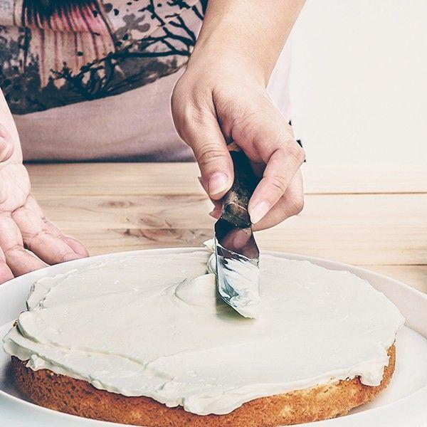 ESPATULA FILO DENTADO BLANCO HOJA 30,4 CMS.-3