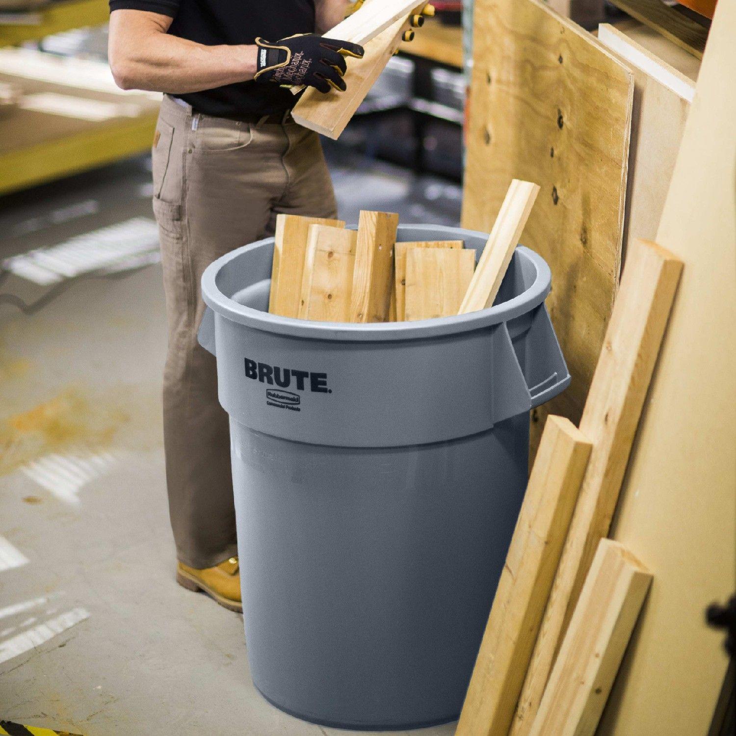 BASURERO BRUTE GRIS 166 LITROS-9