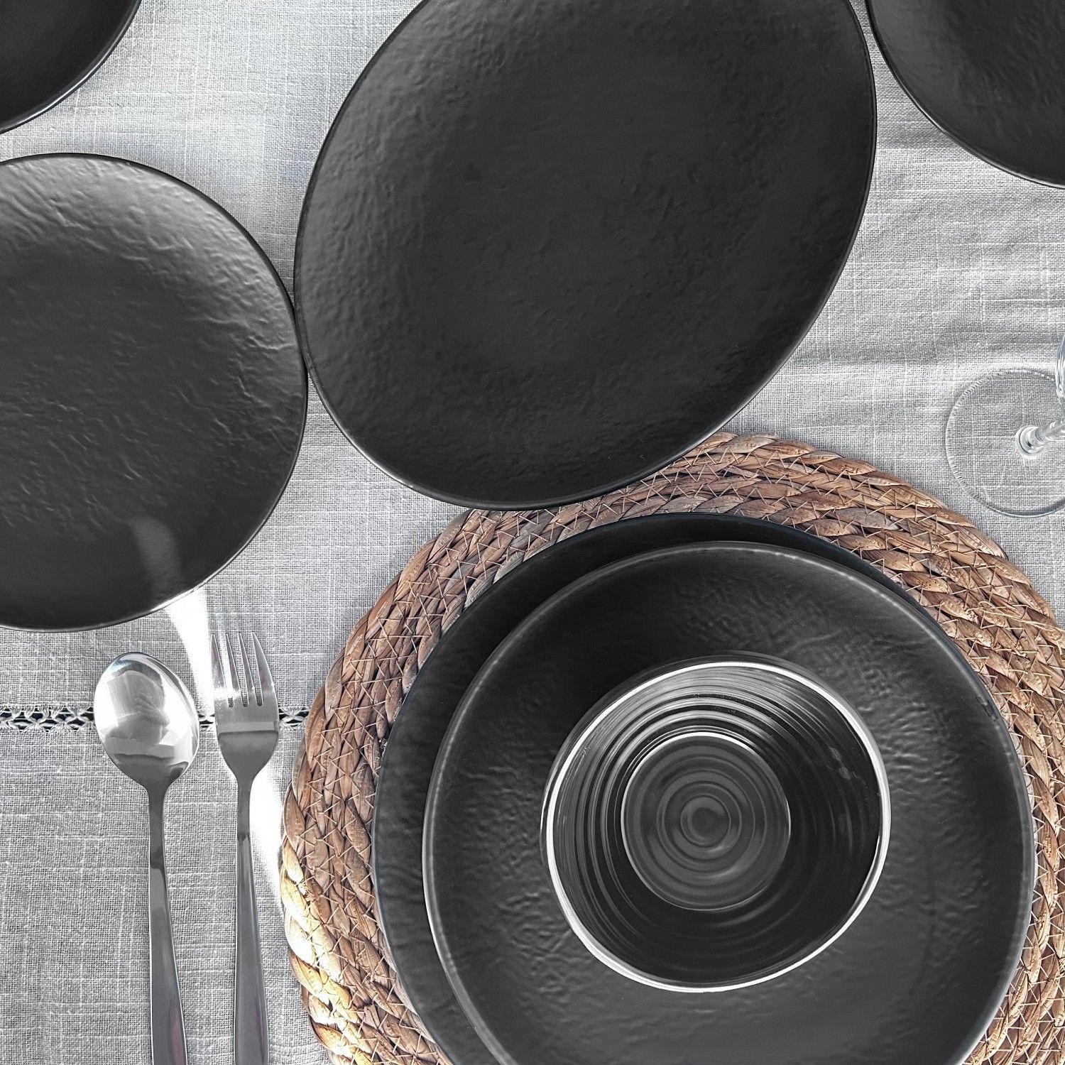 SET DE 6 PLATOS MELAMINA NEGRA 23 CM LÍNEA TILDA-3