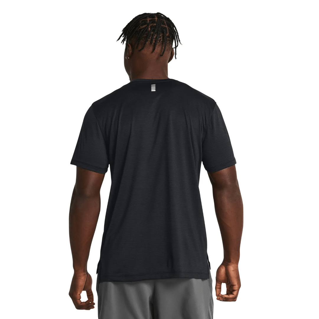 POLERA UNDER ARMOUR  LAUNCH HOMBRE 1382582-001-2