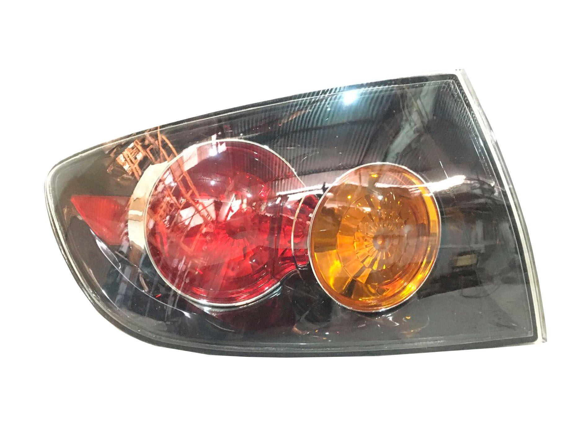 FAROL TRASERO IZQ SEDAN COLOR AMBAR MAZDA 3 2006-2