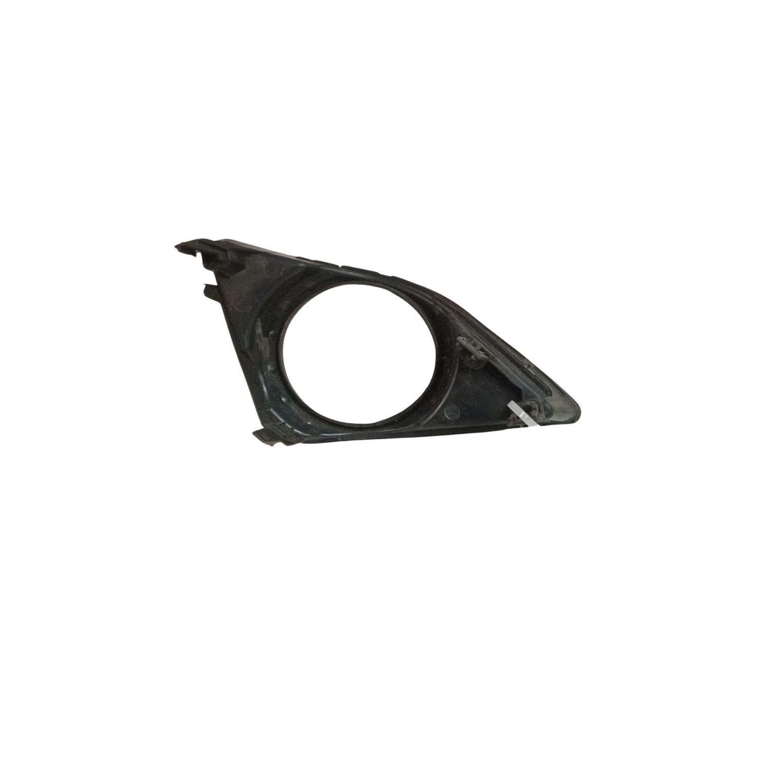 REJILLA O TAPA DE PARACHOQUE IZQUIERDO CON HOYO TOYOTA AURIS 2010 2012-0