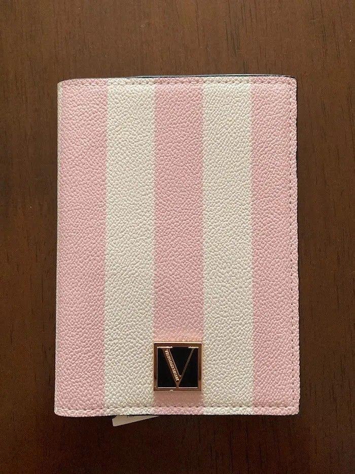 Porta Pasaporte Victorias Secret Rayas Iconicas Color Rosa-3