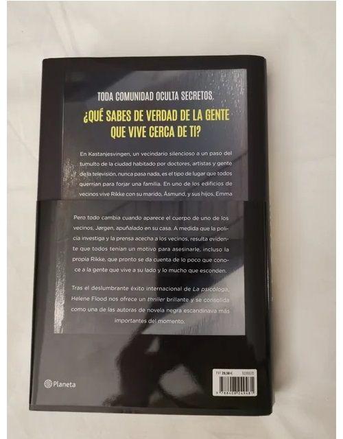 La Comunidad - Helene Flood-1