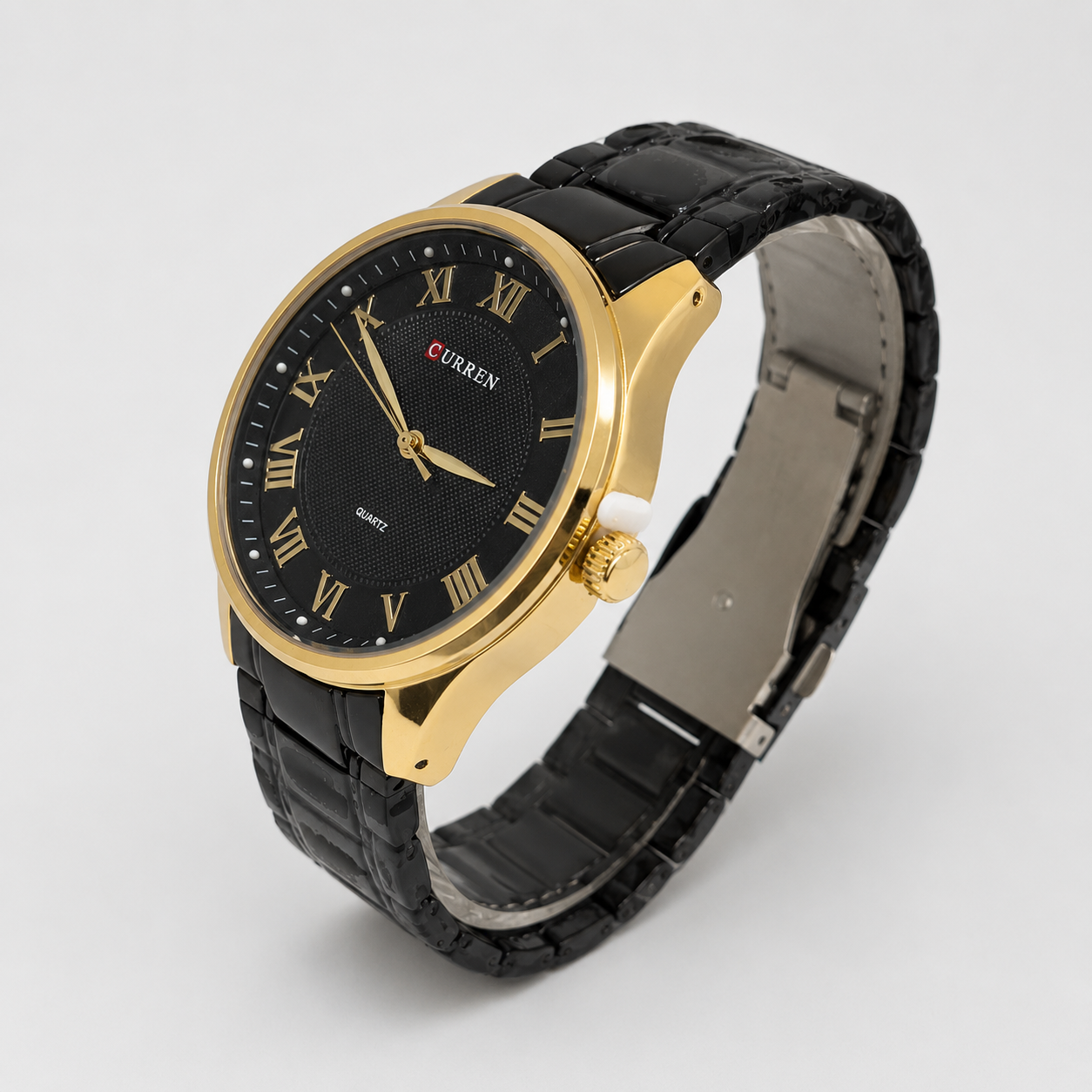 Reloj Curren para caballero 8409-3 Metal negro con detalles dorados-1