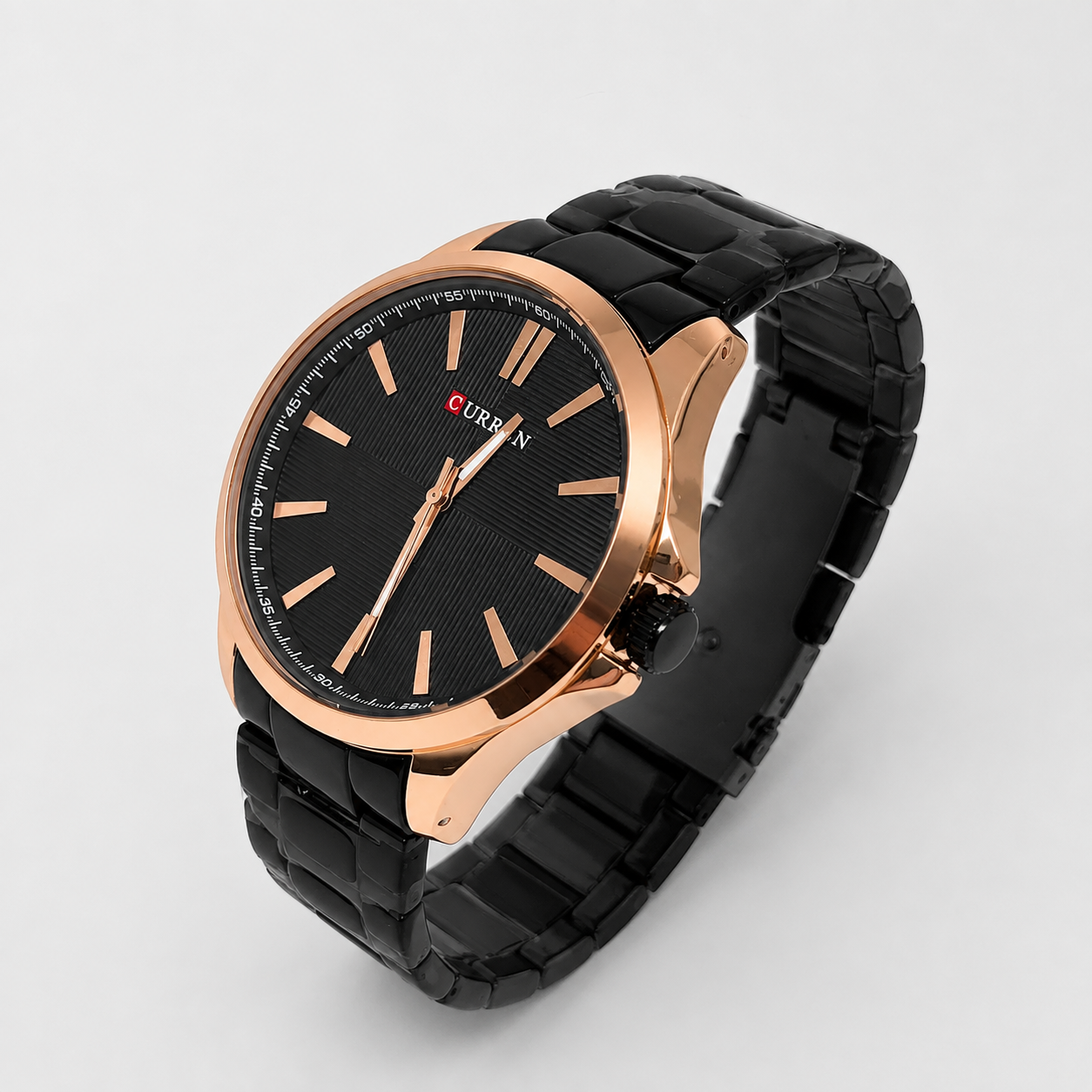 Reloj Curren para caballero 8322-3 Metal negro con detalles dorados-2