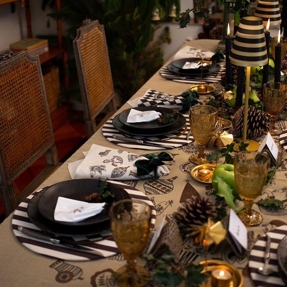 Set 4 Servilletas Cascanueces Dorado - Lino Poliester - 44 x 44 cm.-2