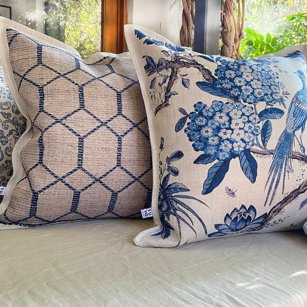 Cojín  Ave Azora 45x45-3