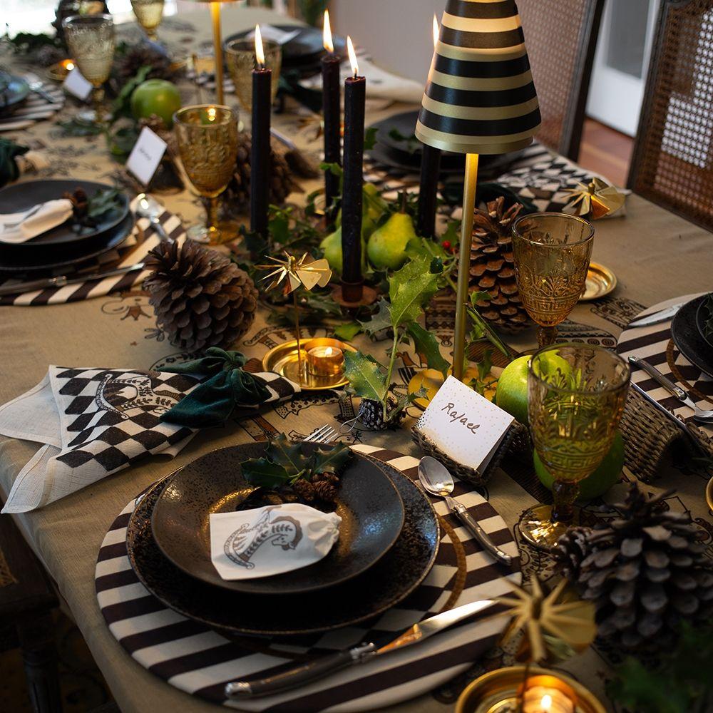 Set 4 Bajoplatos, Cascanueces Dorado - 35 cm. - con base-2