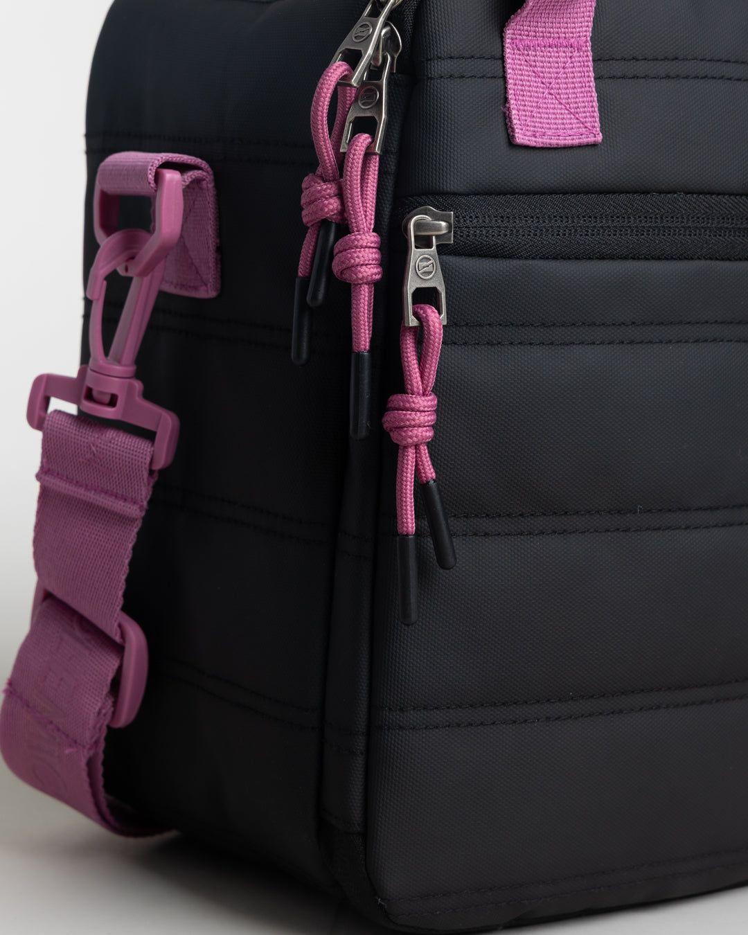 Lonchera Térmica Acolchado Negro/Rosa 7L Polemic-3