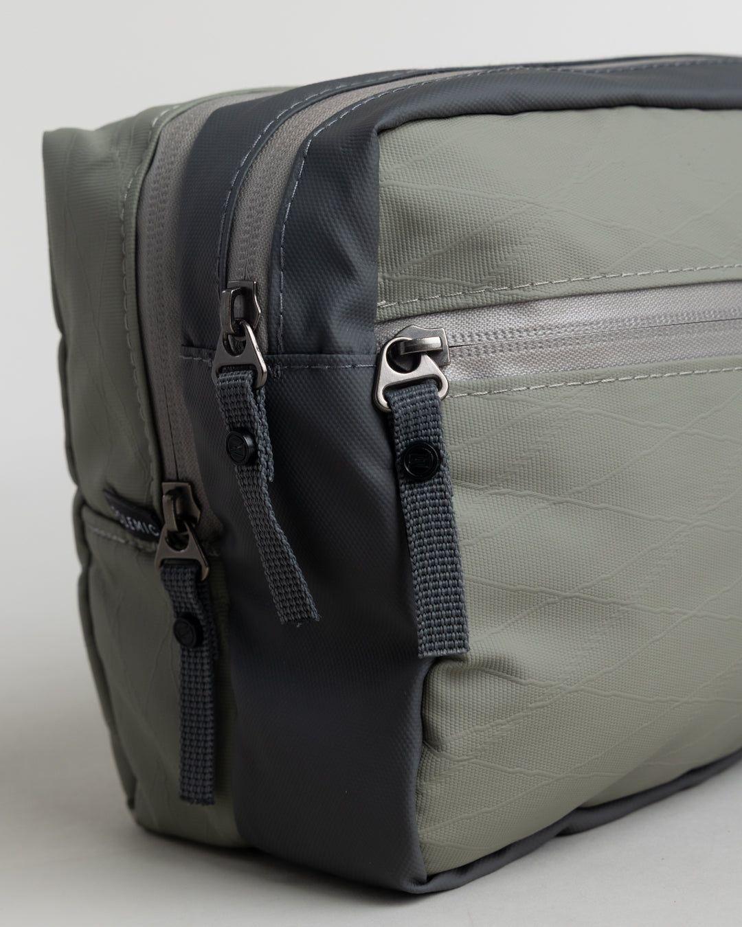 Neceser hombre 4,8L Organizador de viaje Verde Polemic-4