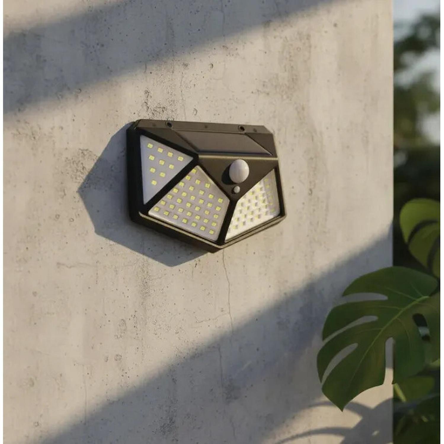 2 Aplique Triangular 100 Led Solar Contra Agua-2