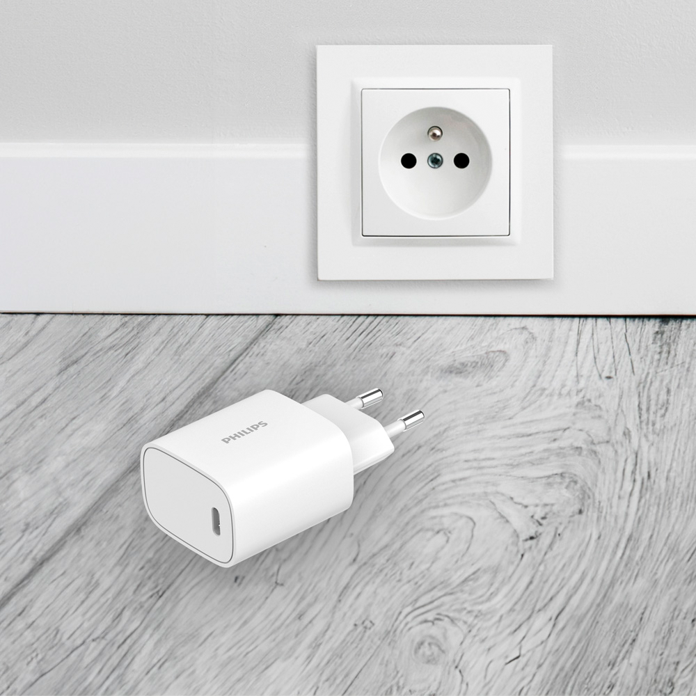 Cargador de Pared GaN 65W con 2 USB-C y 1 USB-A Carga Rápida Philips DLP2683-2