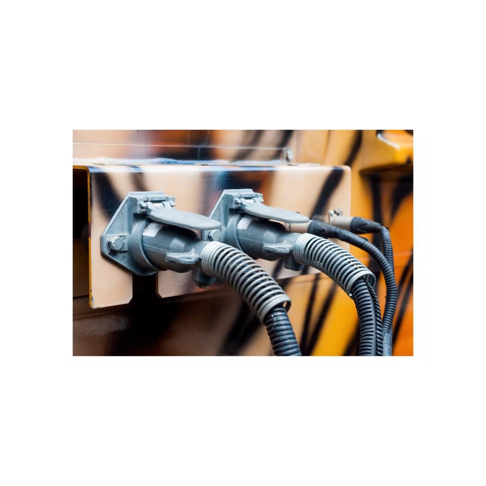 Enchufe Industrial Hembra Embutida Ip44 32a 220v 2p+t-3