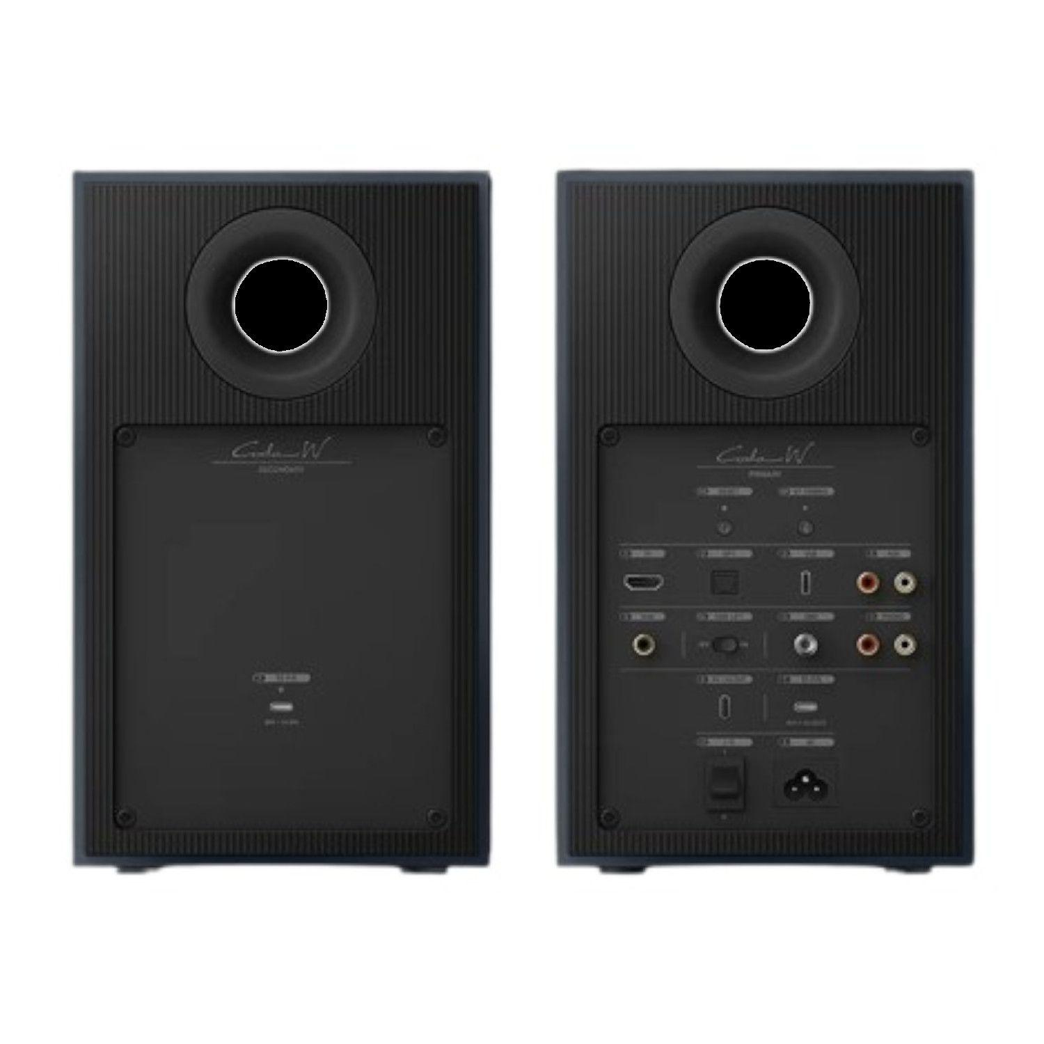 Par de Parlantes Bookshelf Activos KEF CODA W-2
