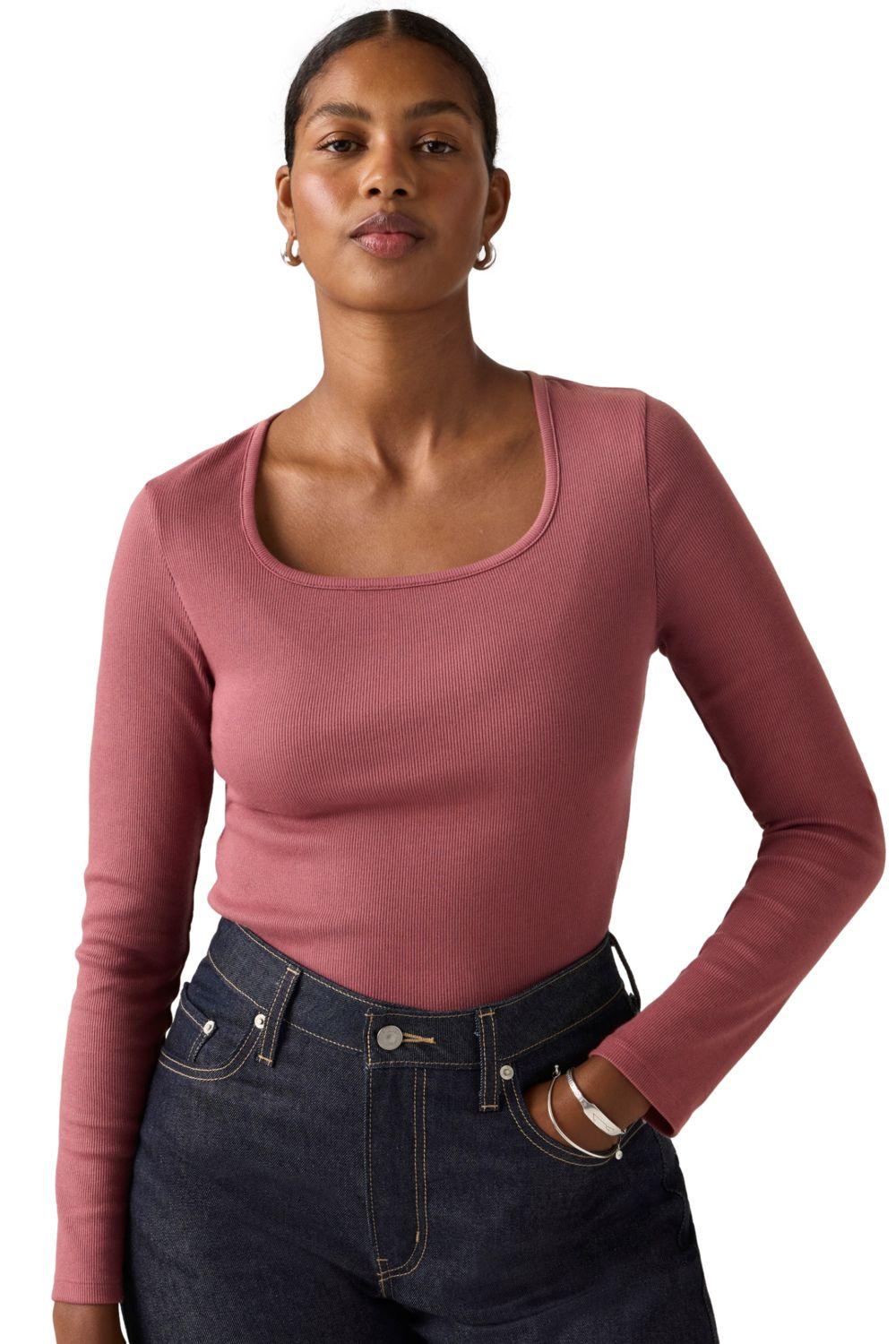 Polera Mujer Essential Neck Burdeo Levis 005IO-0008-2