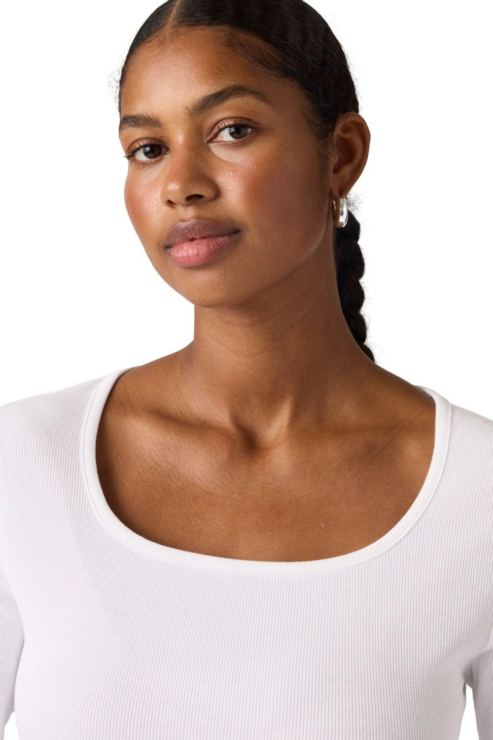 Polera Mujer Essential Neck Blanco Levis 005IO-0005-3