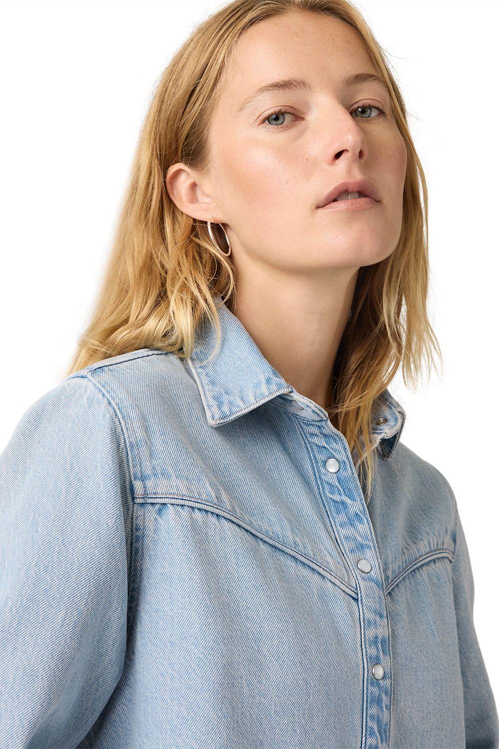 Blusa Mujer Logan Tencel Shacket Celeste Levis 005DW-0001-2