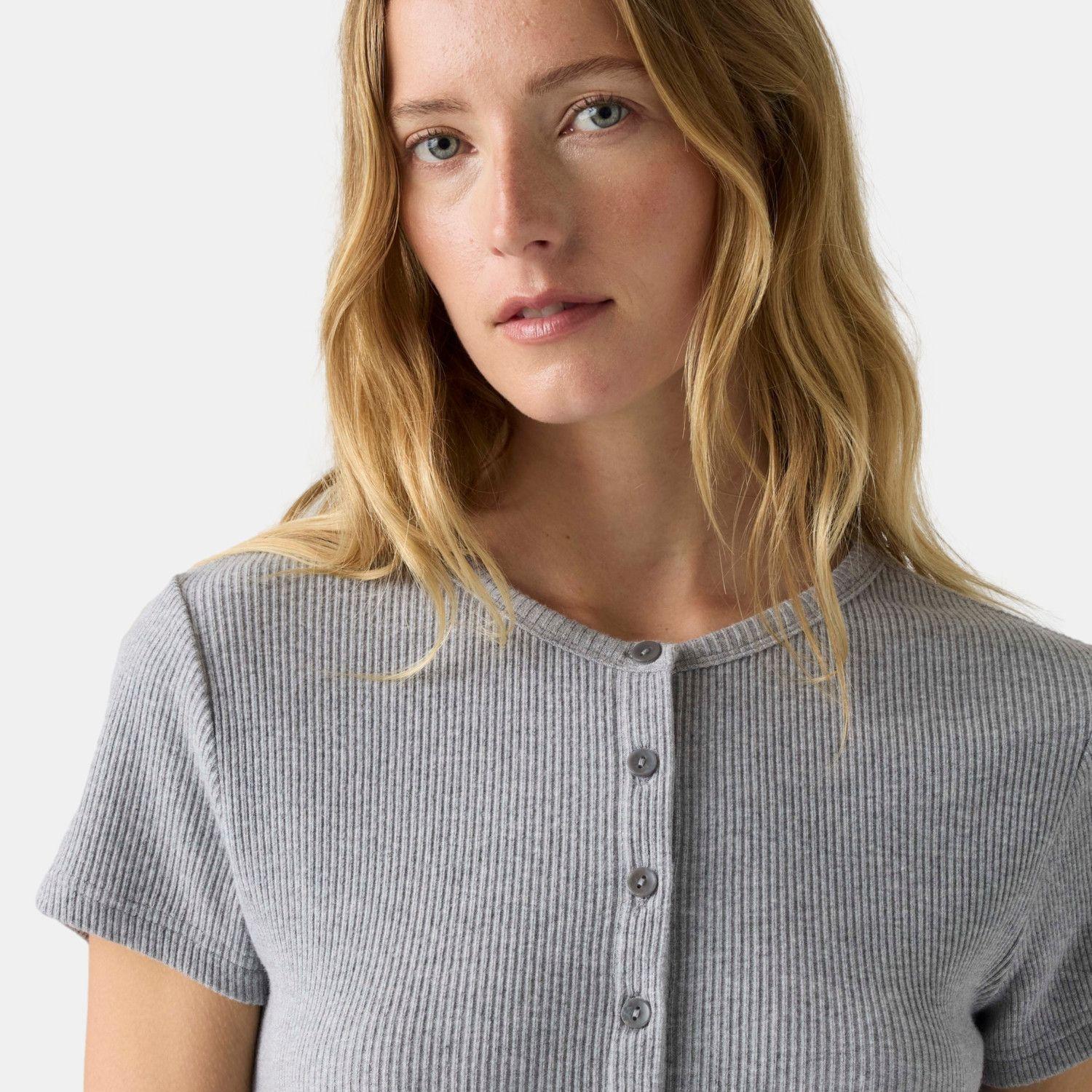 Polera Mujer Rory Button Through Ss Gris Levis 0086M-0005-3
