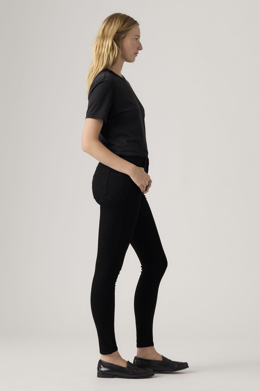 Jeans Mujer 720 HighRise Super Skinny Negro Levis 52797-0022-2