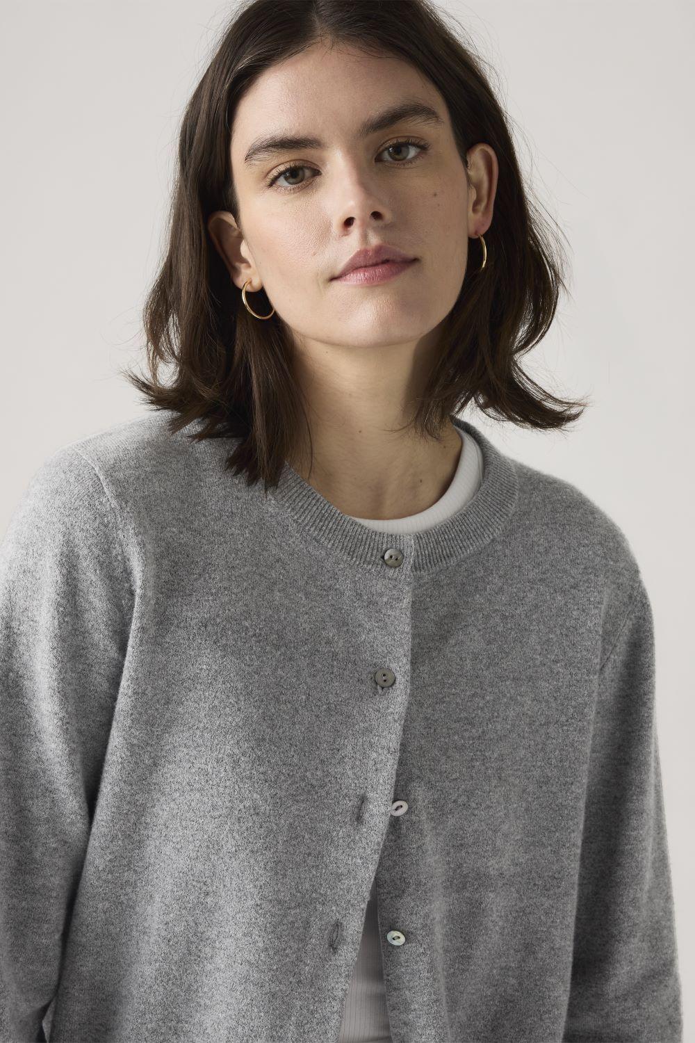 Sweater Mujer Tara Super Soft Cardi Gris Levis 0037P-0001-3