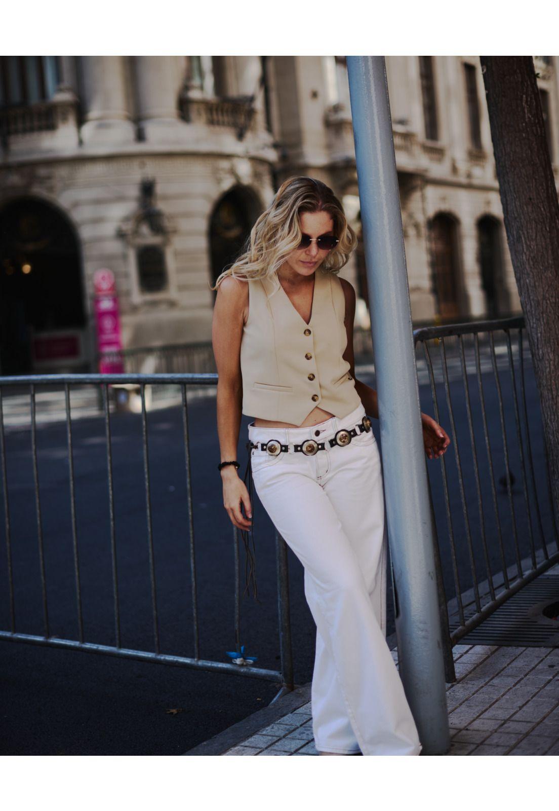 Vest Gill Botones Color Beige Efesis-2