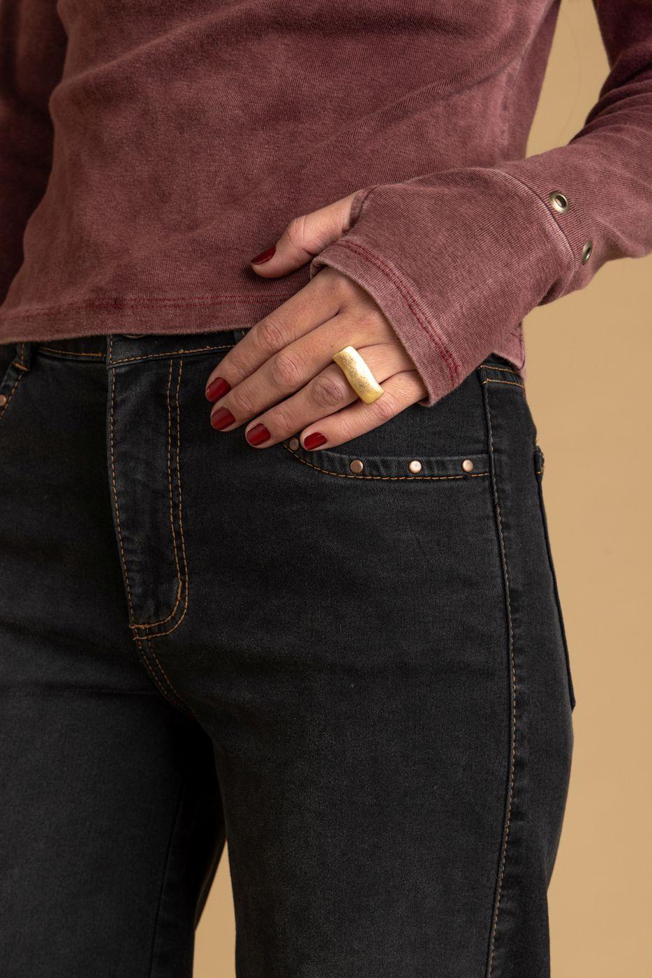 Jeans Aradia Wide Tachas Boca Bolsillo Negro Efesis-4