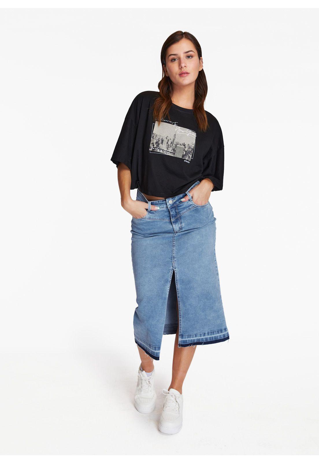 Polera Justina Crop Oversize Print Negro Efesis-0