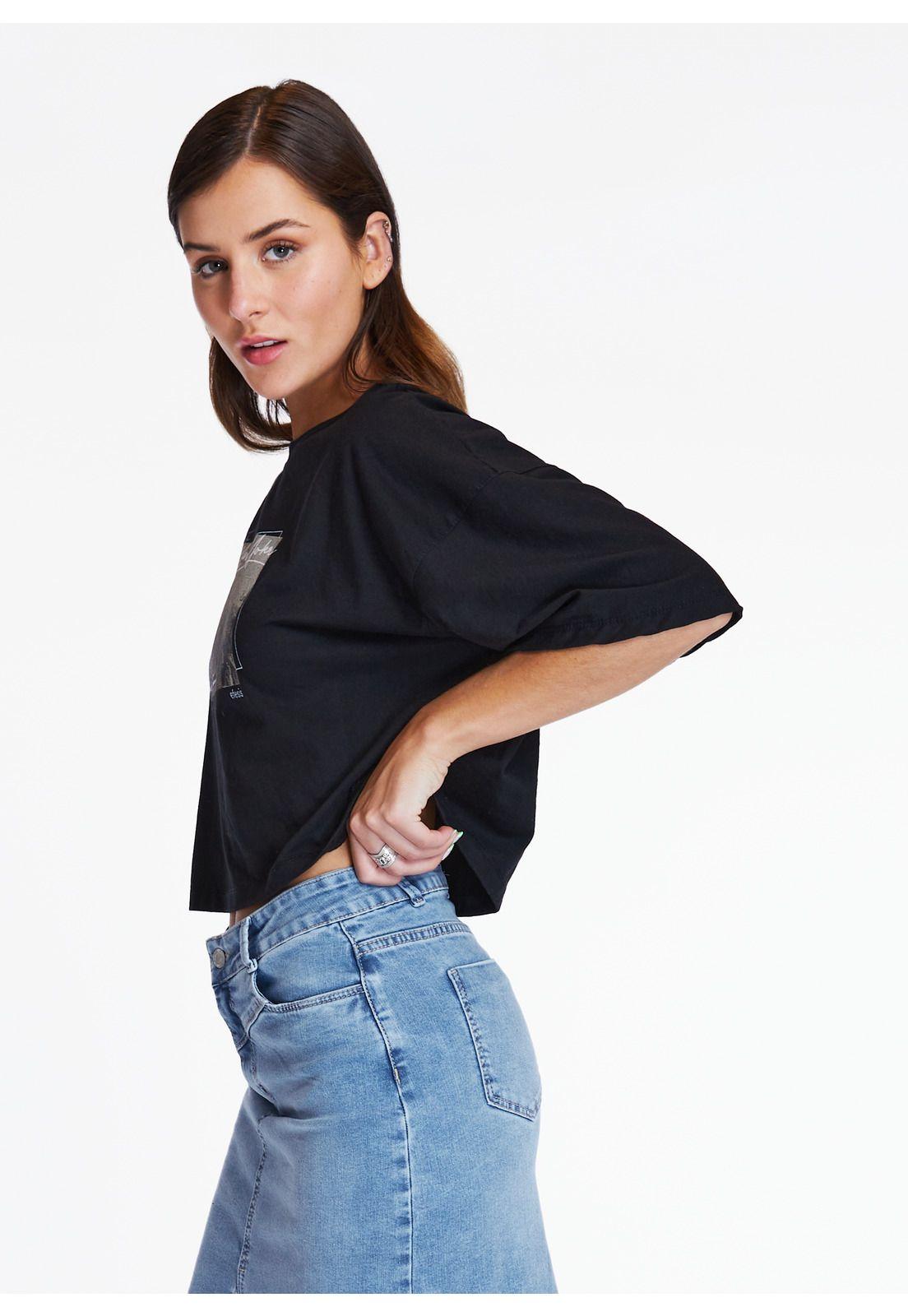 Polera Justina Crop Oversize Print Negro Efesis-2