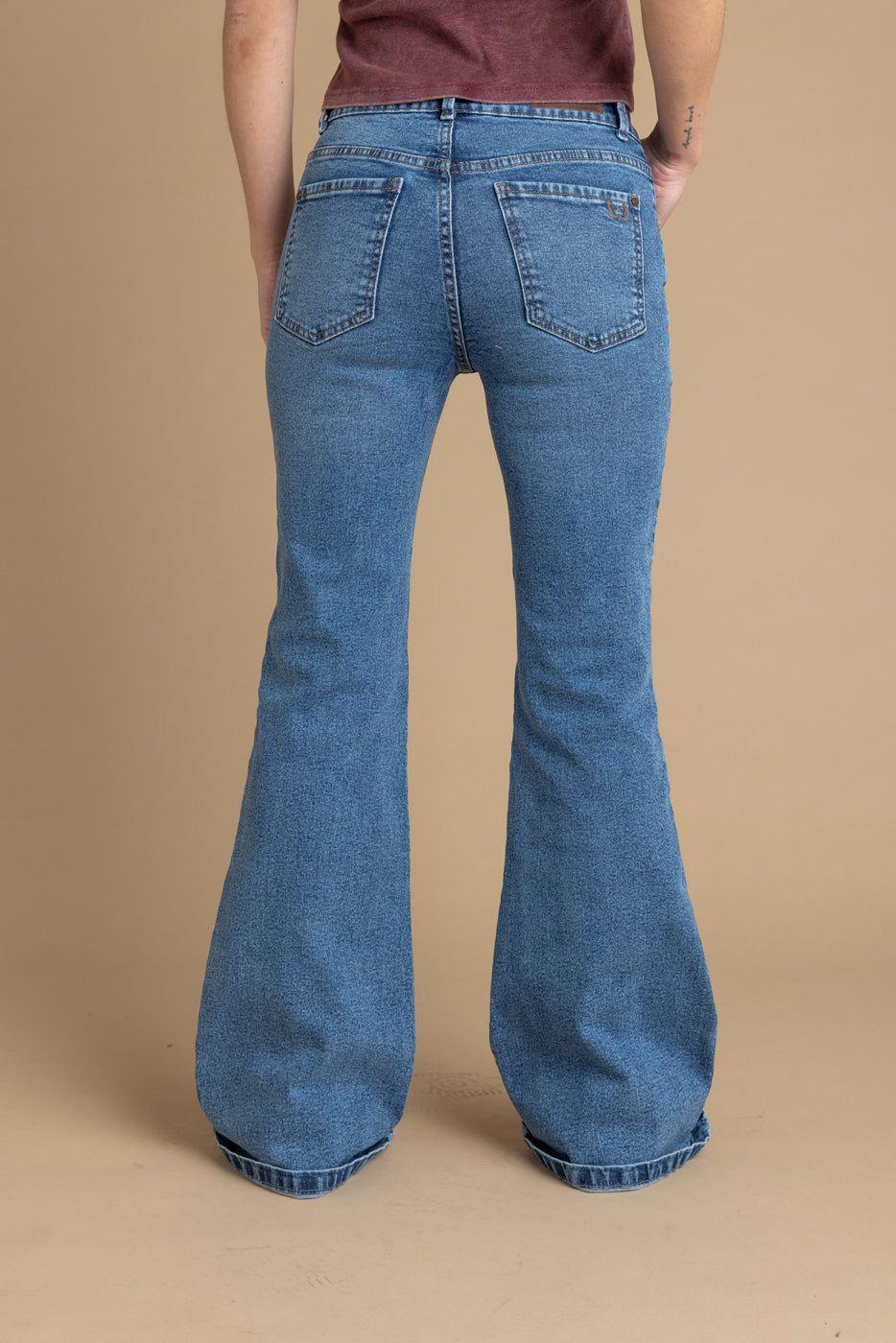 Jeans Corin Flare Bolsillo Parche Azul Efesis-3