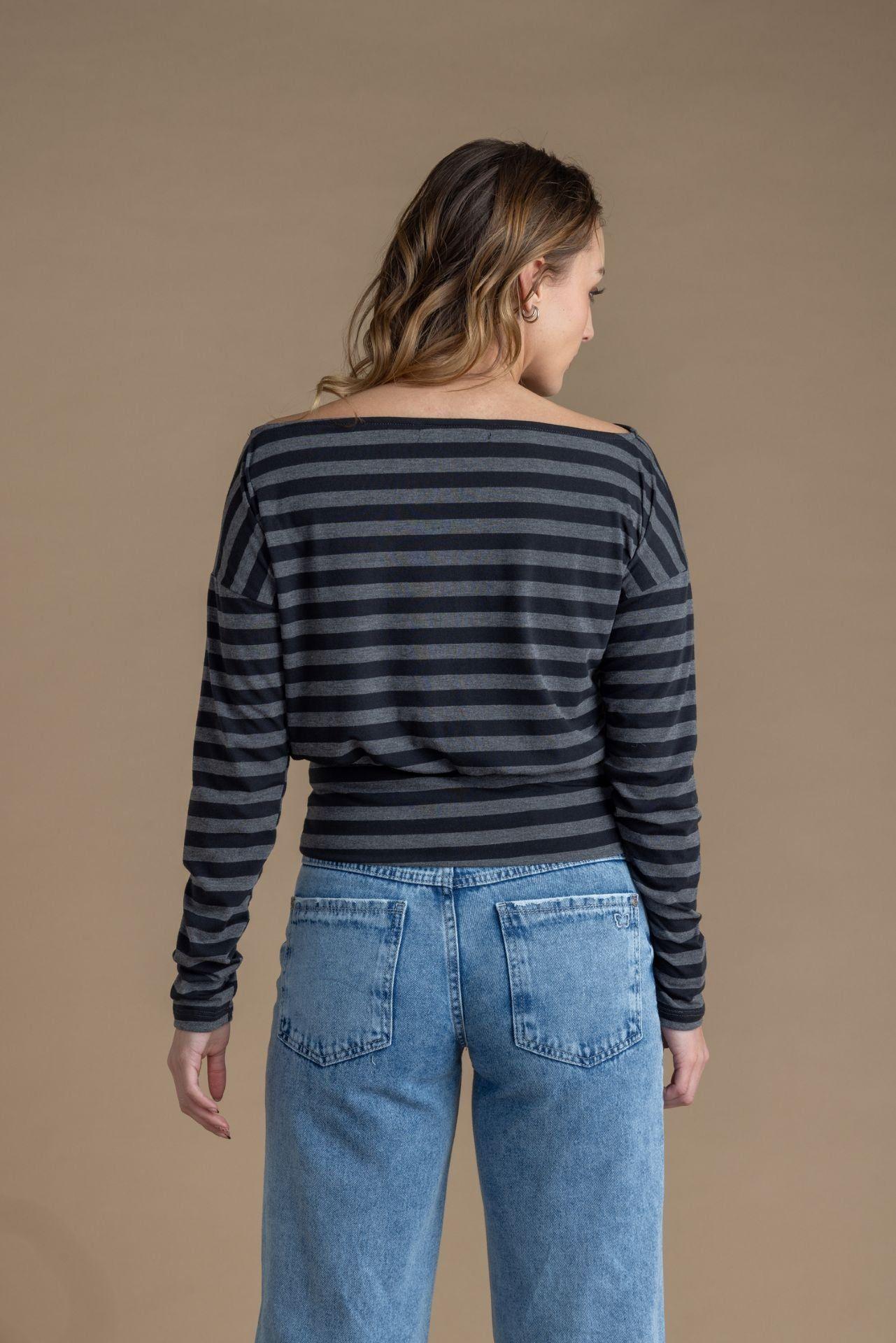 Polera Seren Regular Listada Cuello Bote Gris Efesis-3