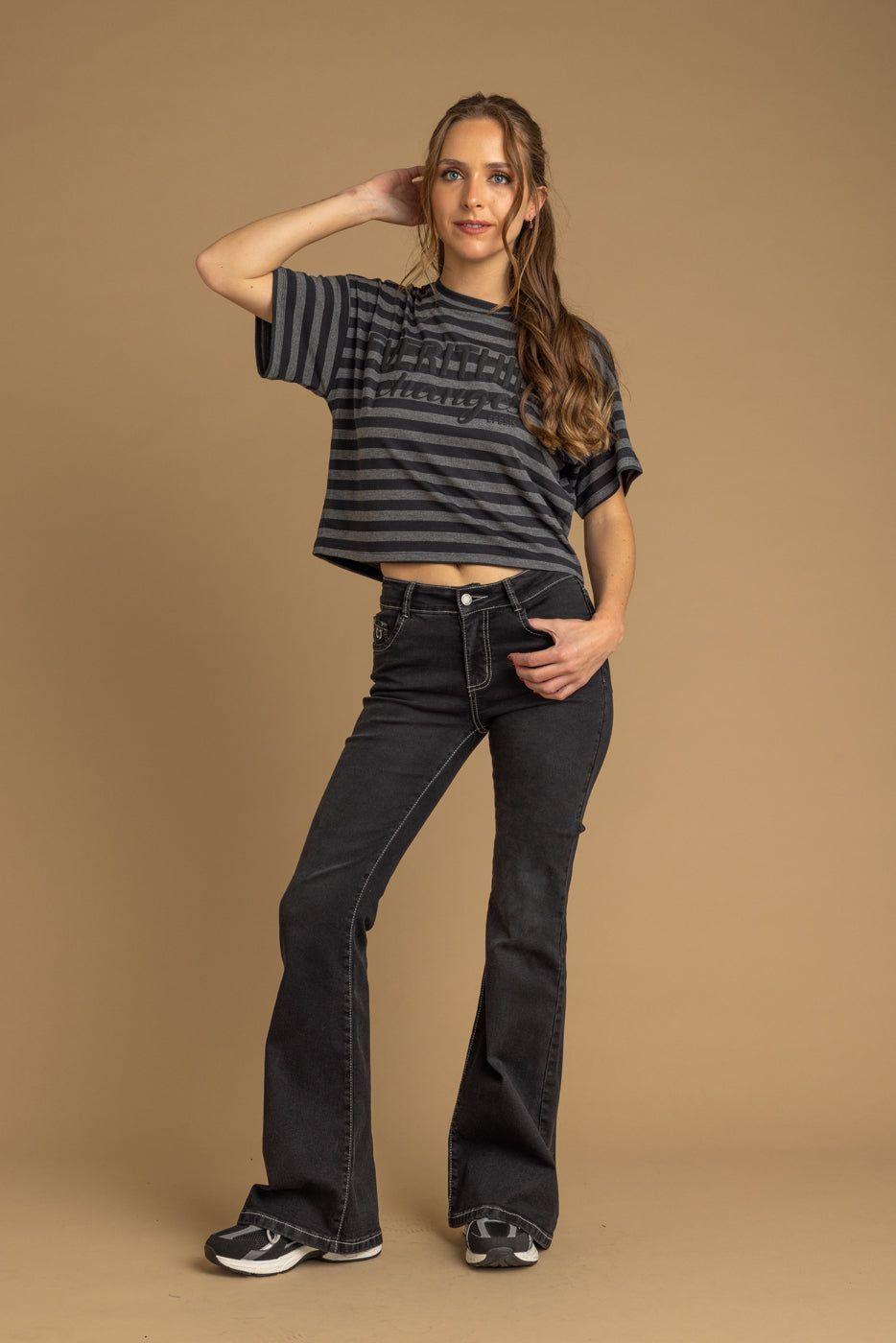 Jeans Wings Black Flare Bordado Alas Bolsillo Trasero Efesis-0