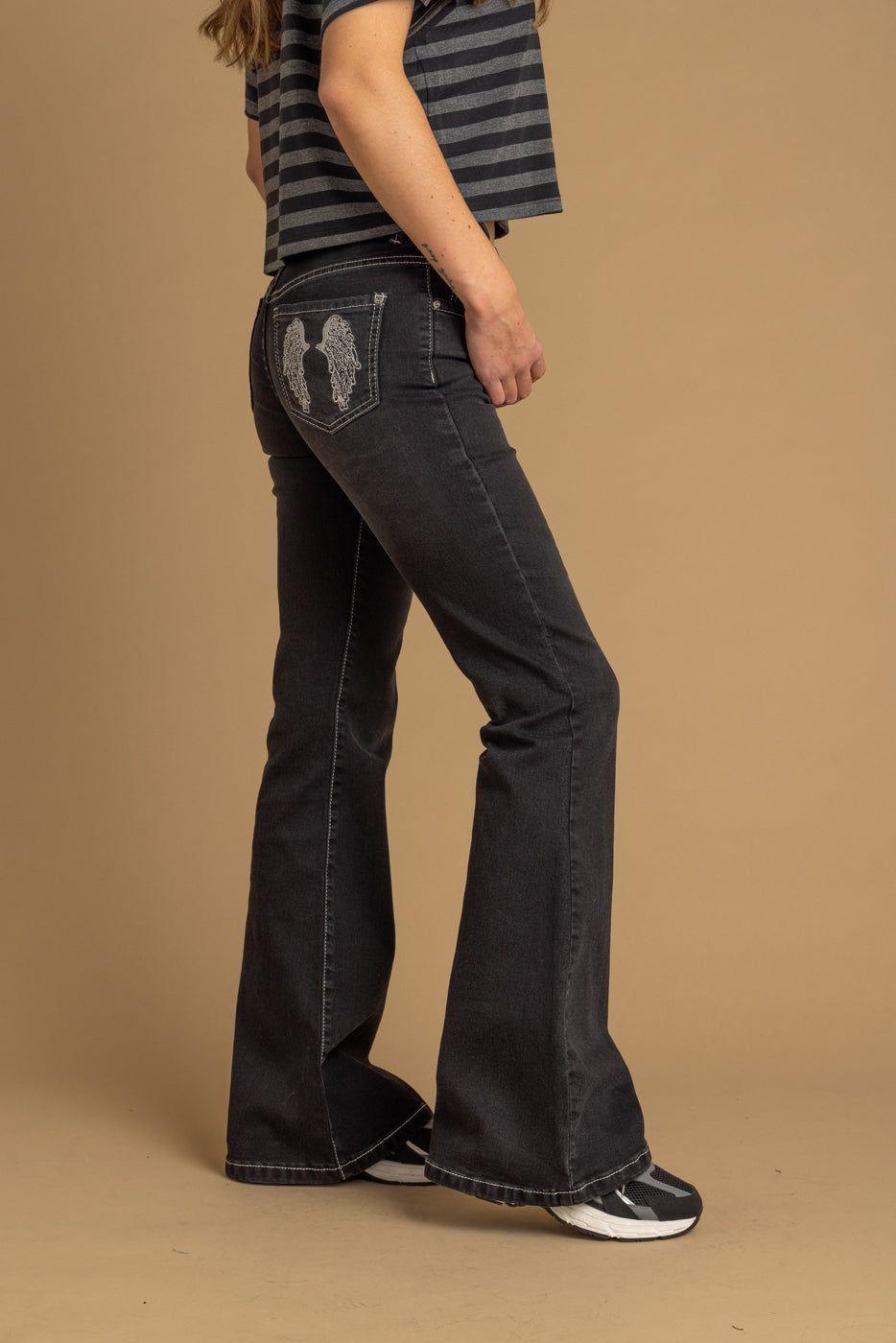 Jeans Wings Black Flare Bordado Alas Bolsillo Trasero Efesis-2