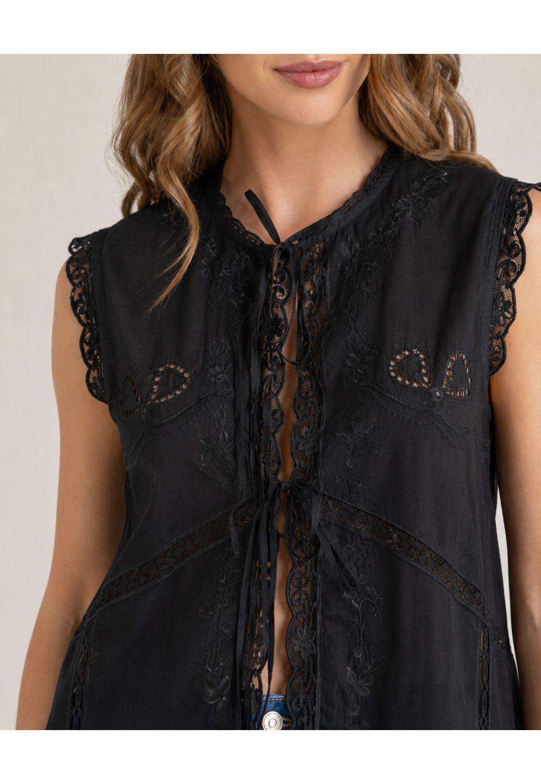 BLUSA LOREIN BRODERIE AMARRAS NEGRO EFESIS-4