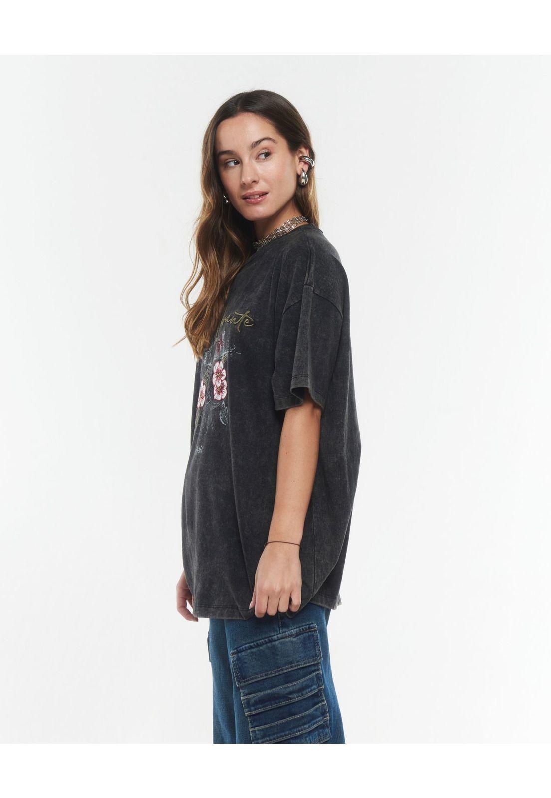 POLERA DICKY OVERSIZE GRAVILLADO Y BORDADO GRAFITO EFESIS-2