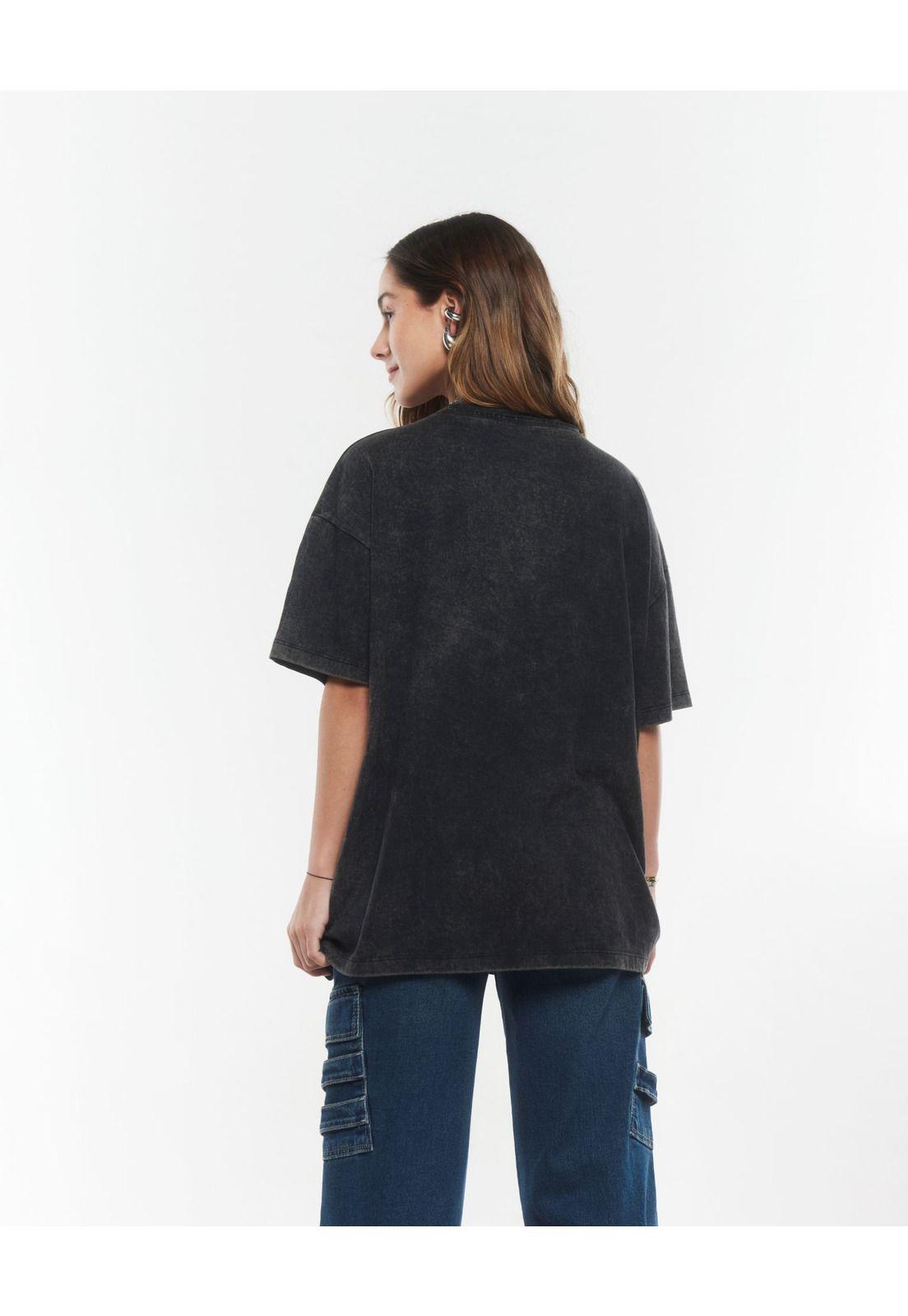 POLERA DICKY OVERSIZE GRAVILLADO Y BORDADO GRAFITO EFESIS-3