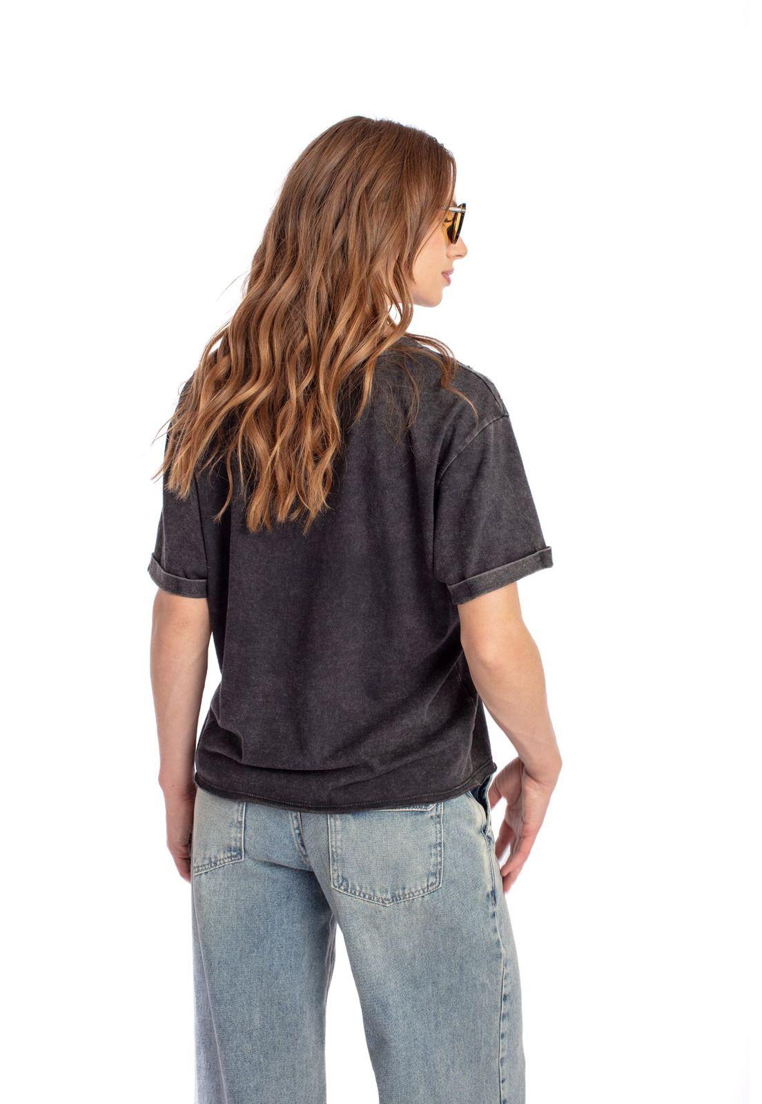 POLERA AMELI REGULAR GRAVILLADA OJETILLOS EN HOMBROS GRIS EFESIS-3