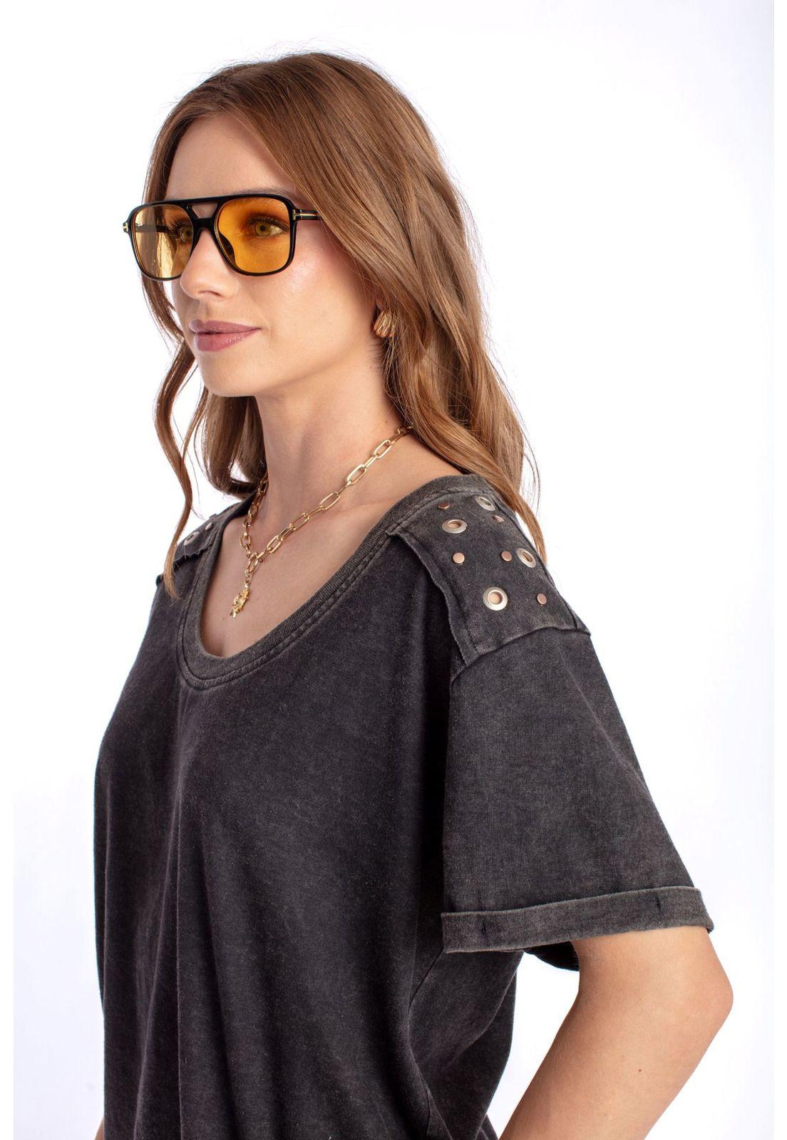 POLERA AMELI REGULAR GRAVILLADA OJETILLOS EN HOMBROS GRIS EFESIS-5