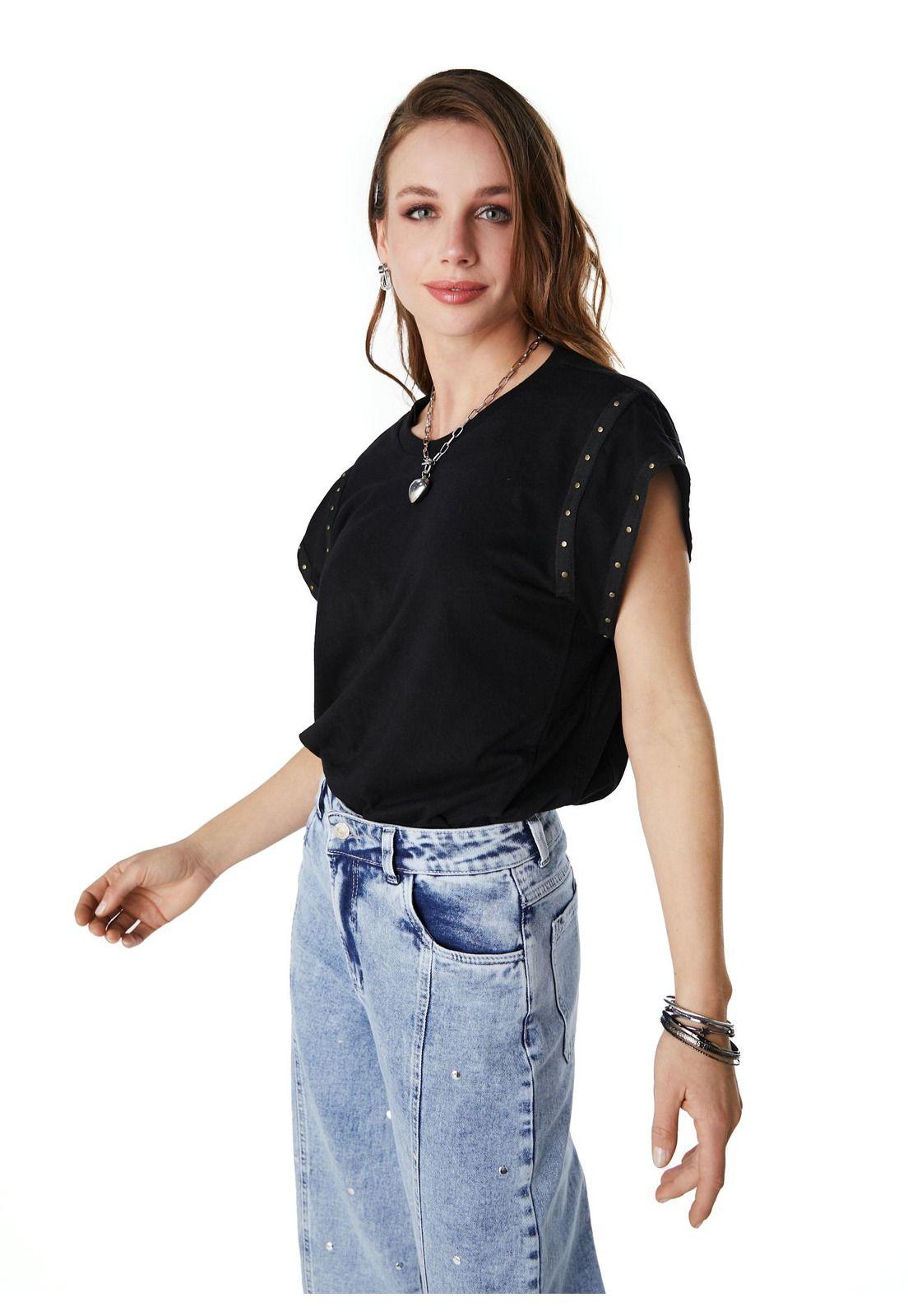 POLERA MERCIER OVERSIZE TACHAS Y ABERTURA ESPALDA NEGRO-2