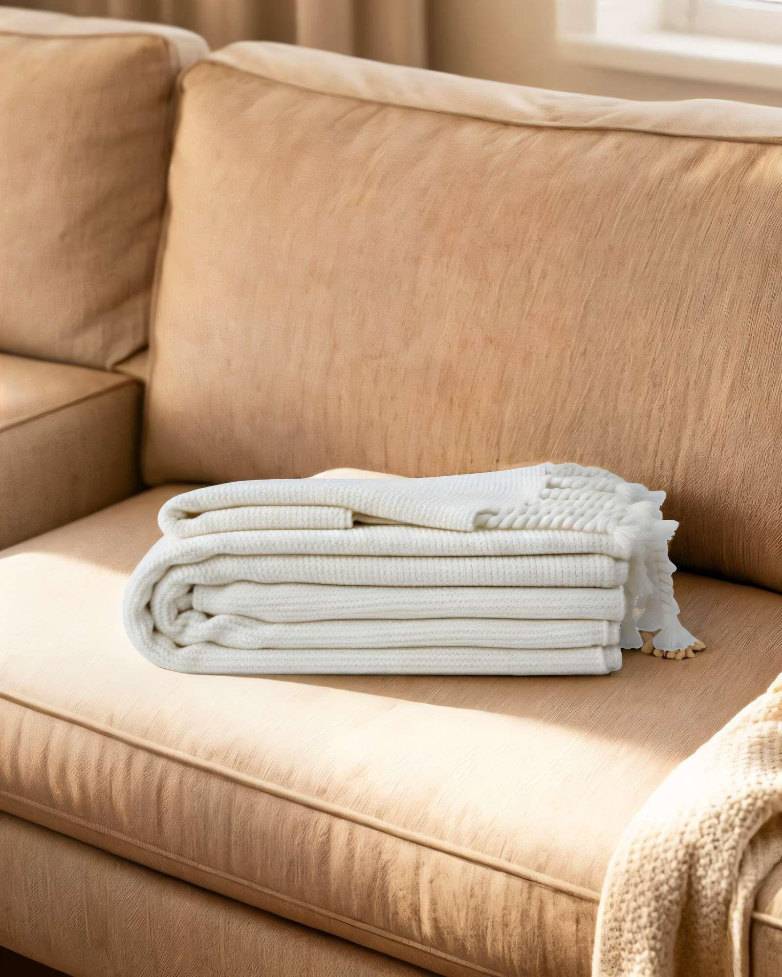 MANTA CHENILLE CON FLECOS DE SOGA TRENZADOS COLOR BLANCO-3