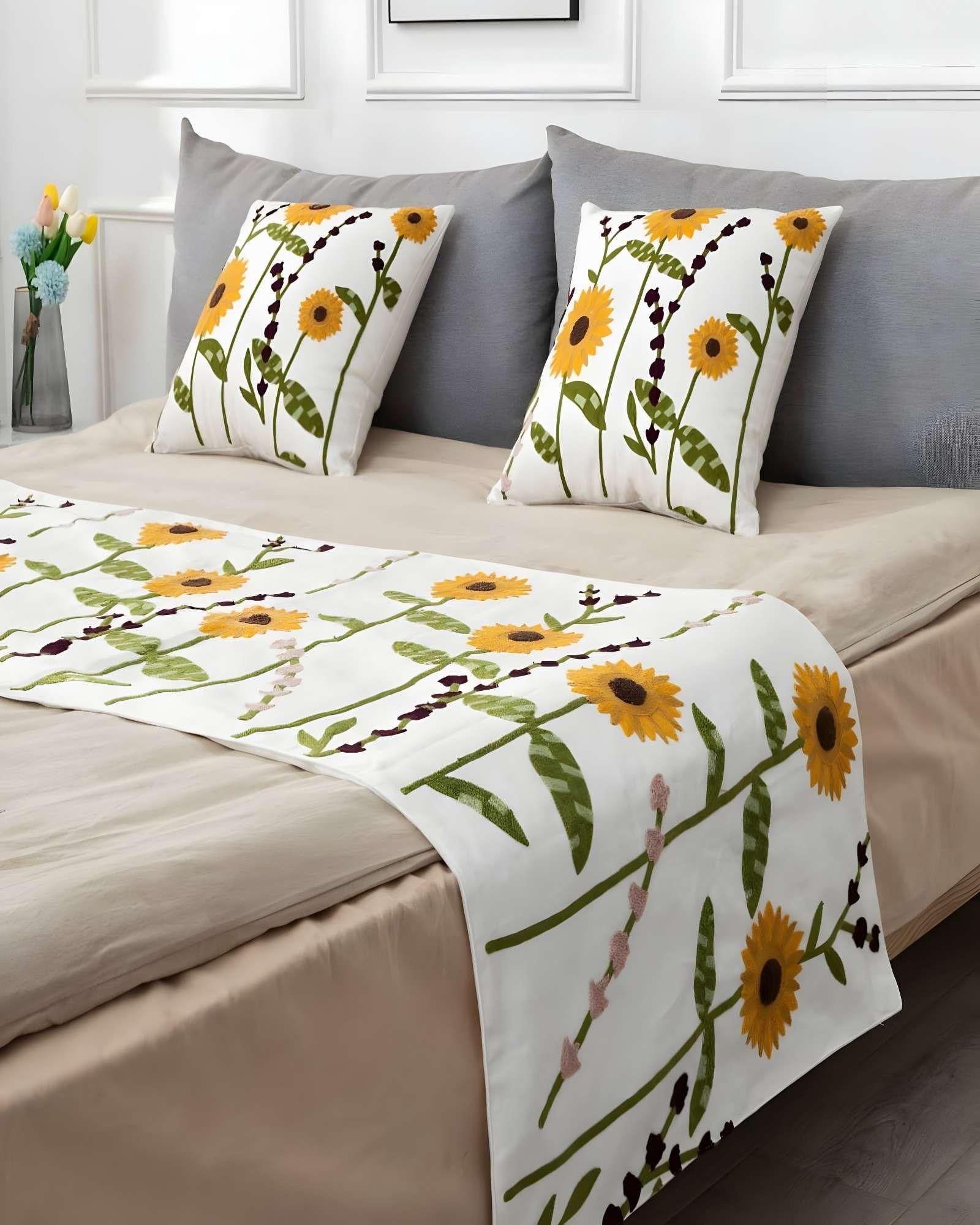 PIECERA BORDADA CON DOS FUNDAS BLANCO 04-3