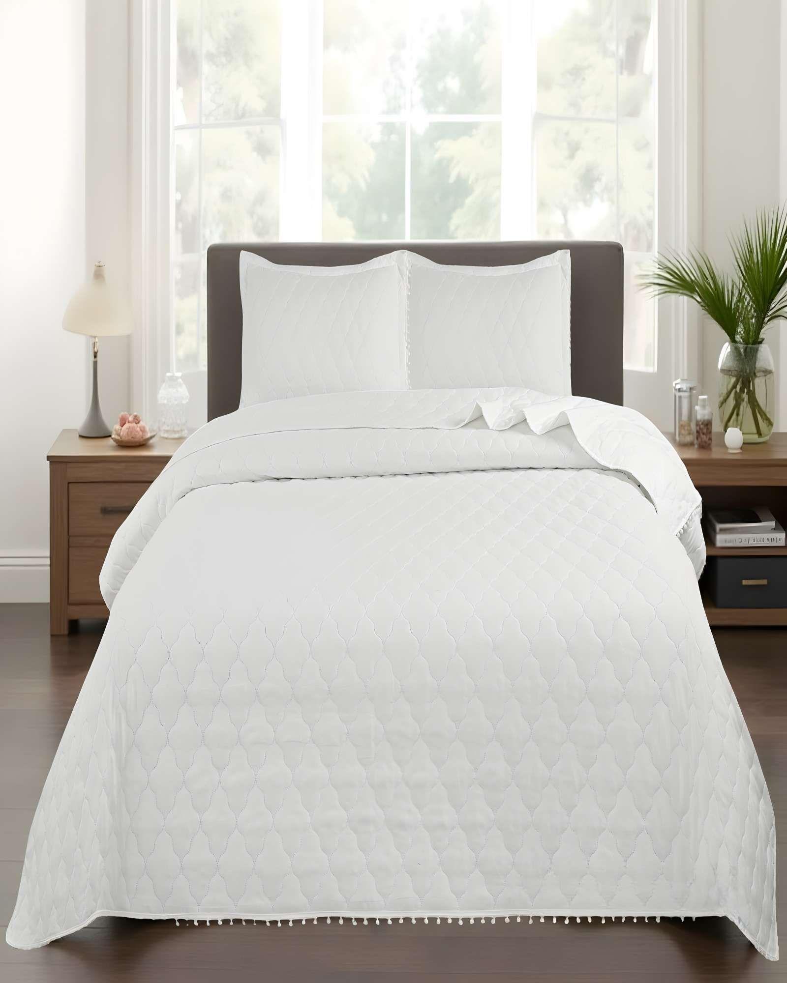 CUBRECAMA QUILT DE VERANO CON POMPONES 2 PLAZAS BLANCO-3