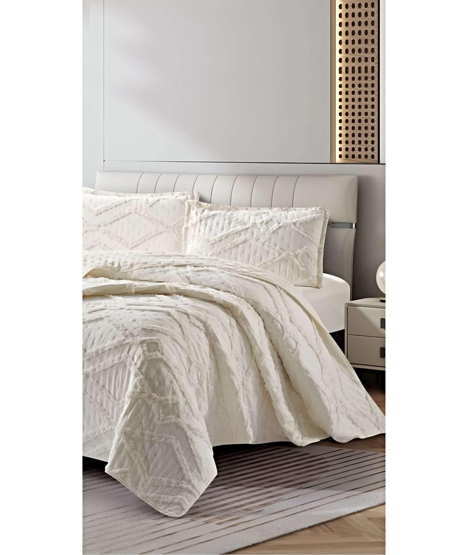 CUBRECAMA QUILT CON DISEÑO GEOMETRICO RELIEVE 2 PLAZAS BLANCO-2