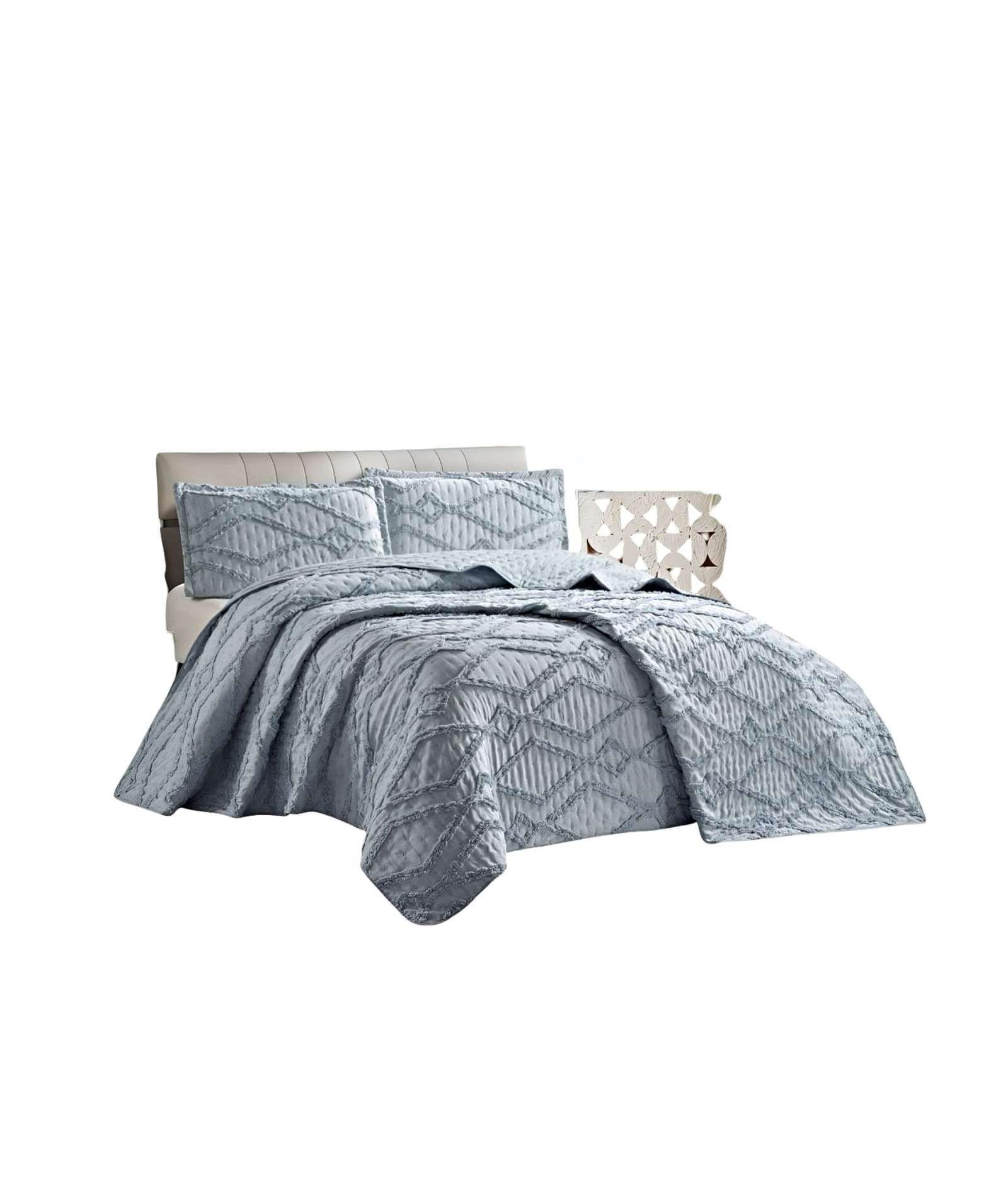 CUBRECAMA QUILT CON DISEÑO GEOMETRICO RELIEVE PLAZA Y MEDIA AZUL-0