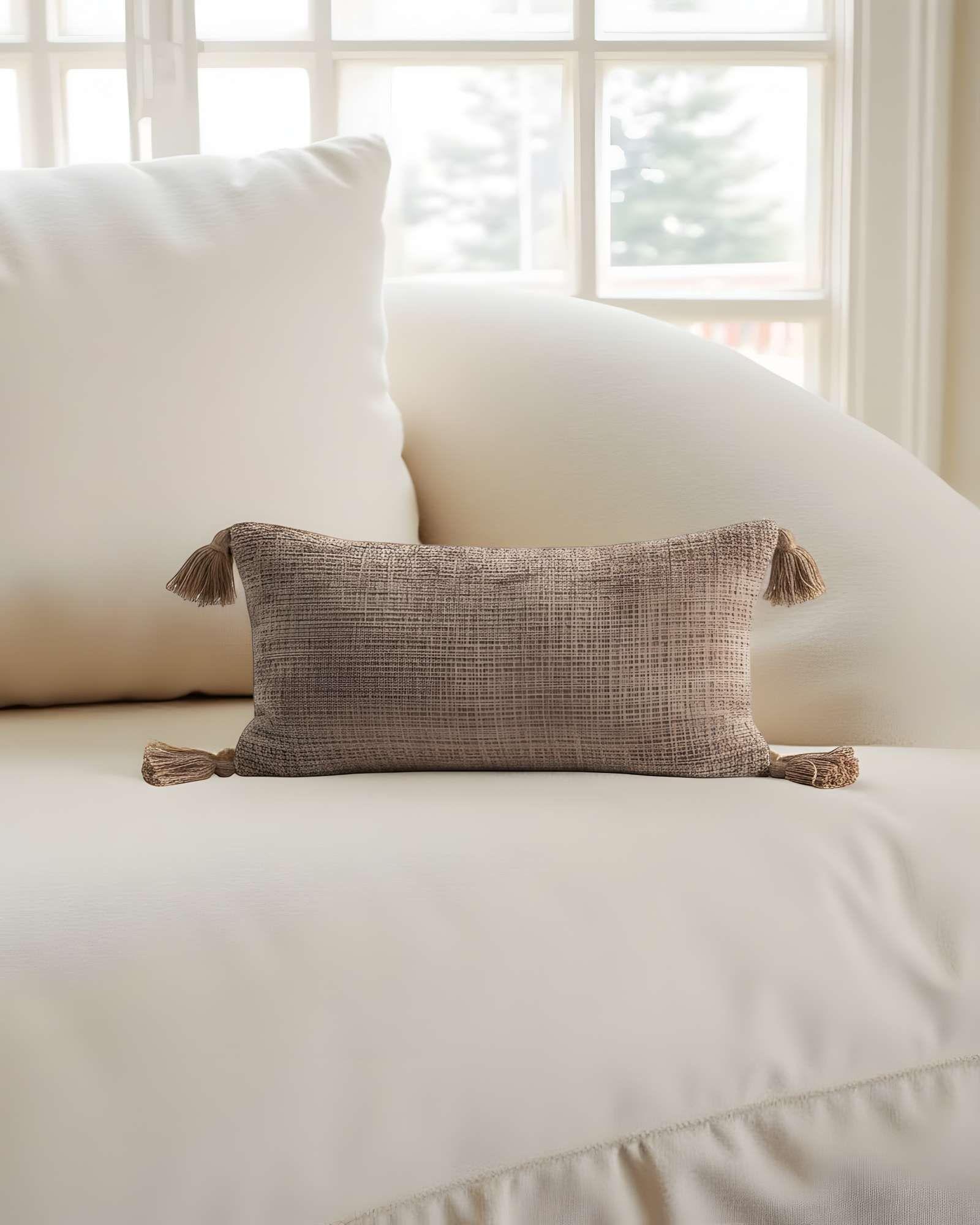 SET DE 4 FUNDAS DE COJIN CHENILLE CON BORLAS 30X50 CAFÉ-2