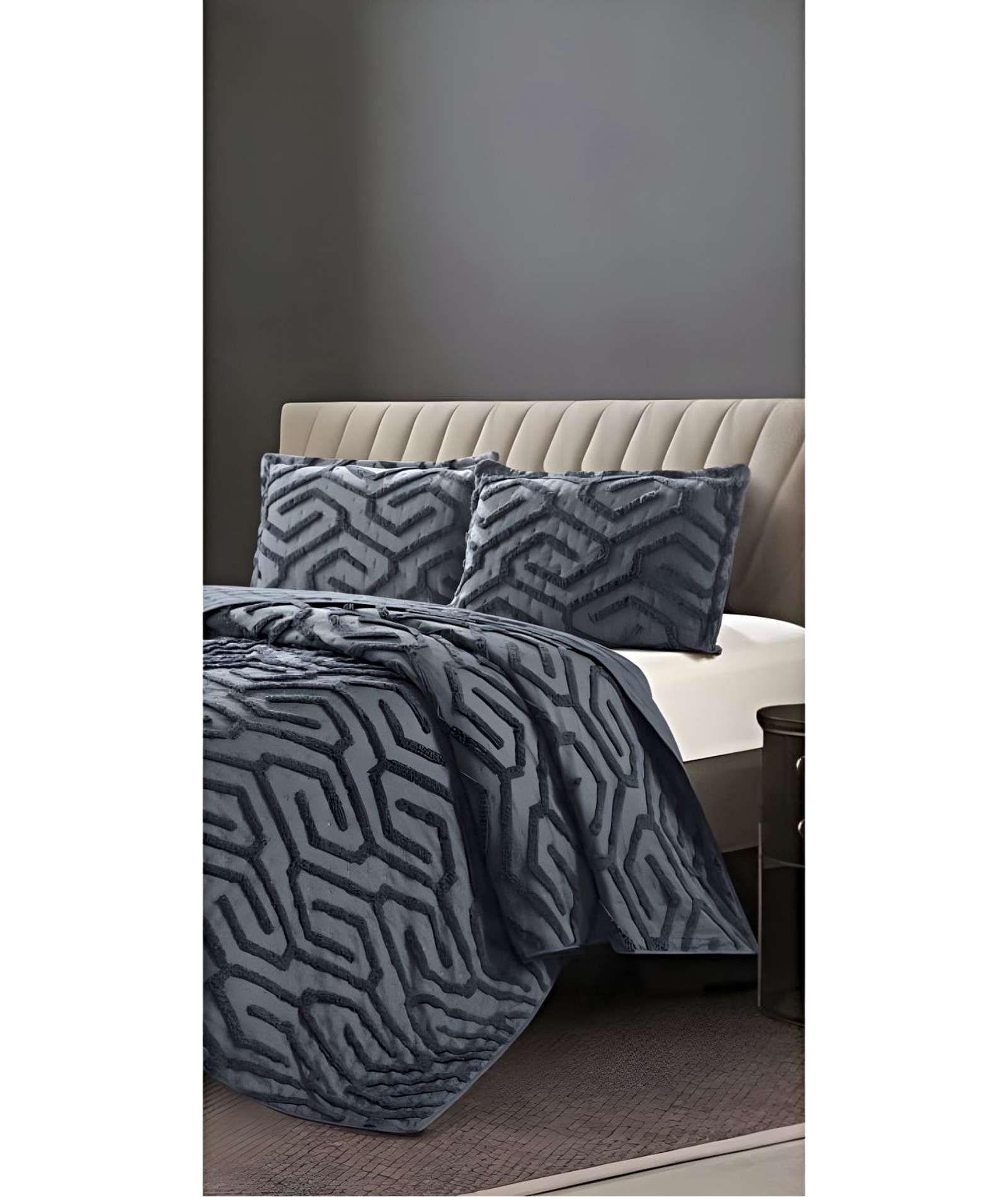 CUBRECAMA QUILT CON DISEÑO RELIEVE KING-SUPERKING NEGRO-2